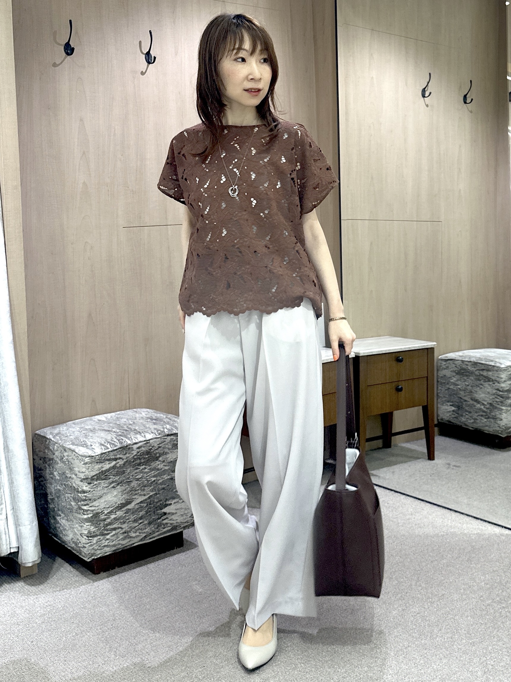 Miwaさんの「UNTITLED｜【セットアップ可/品のある透け感】リーフレースブラウス」を使ったコーディネート