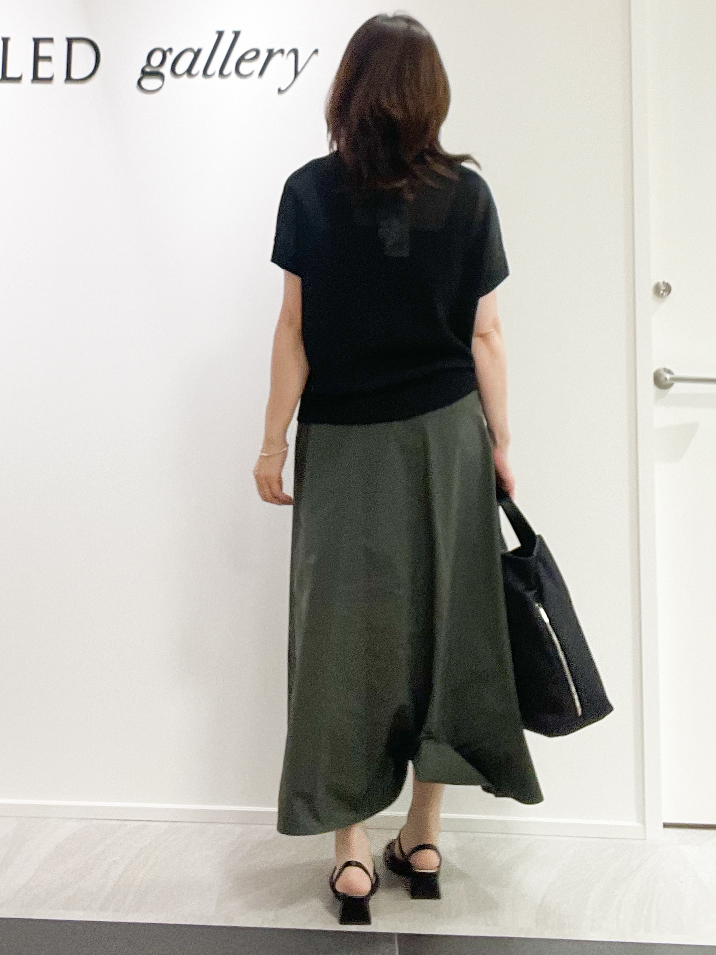 めいさんの「UNTITLED｜【洗える/清涼感】ドライタッチスリーブレスカーディガン」を使ったコーディネート
