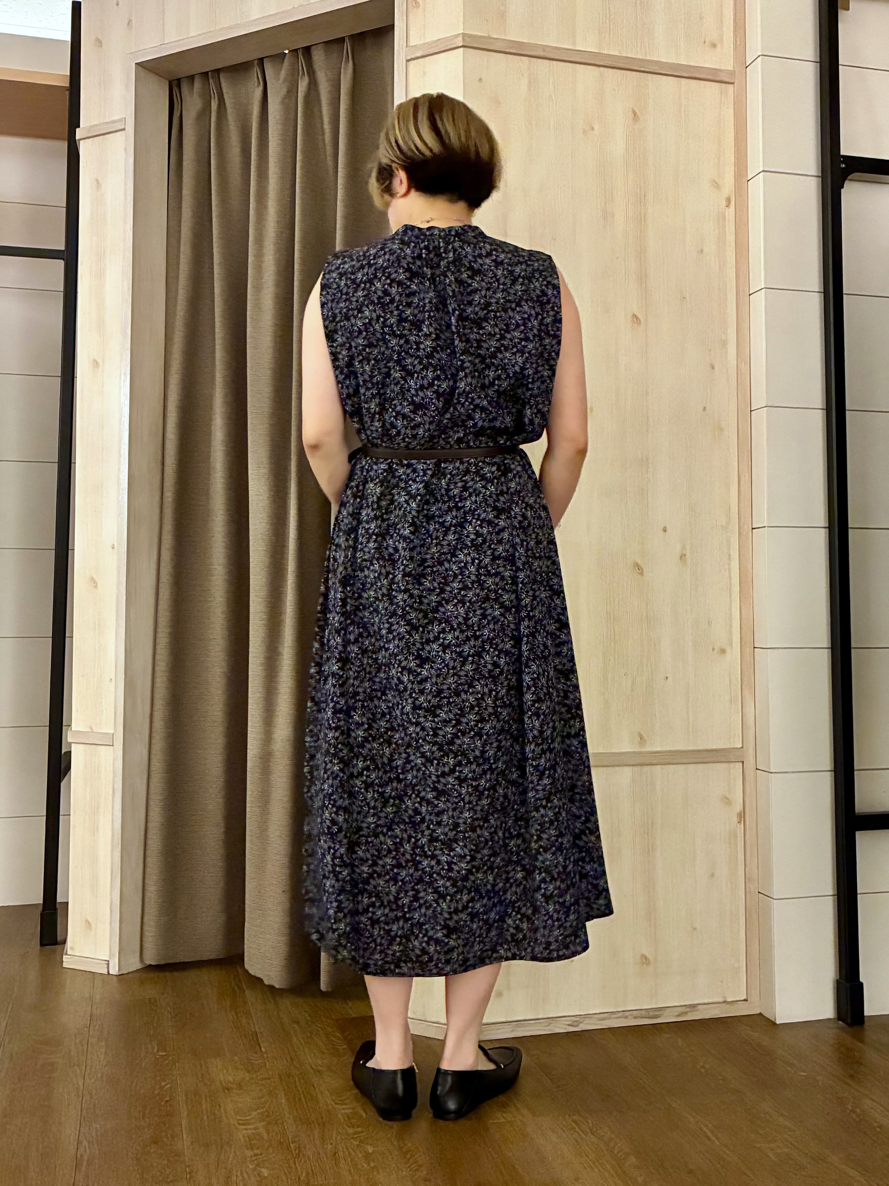 aiさんの「THE SHOP TK｜大人のリゾートムード 小花柄ワンピース」を使ったコーディネート