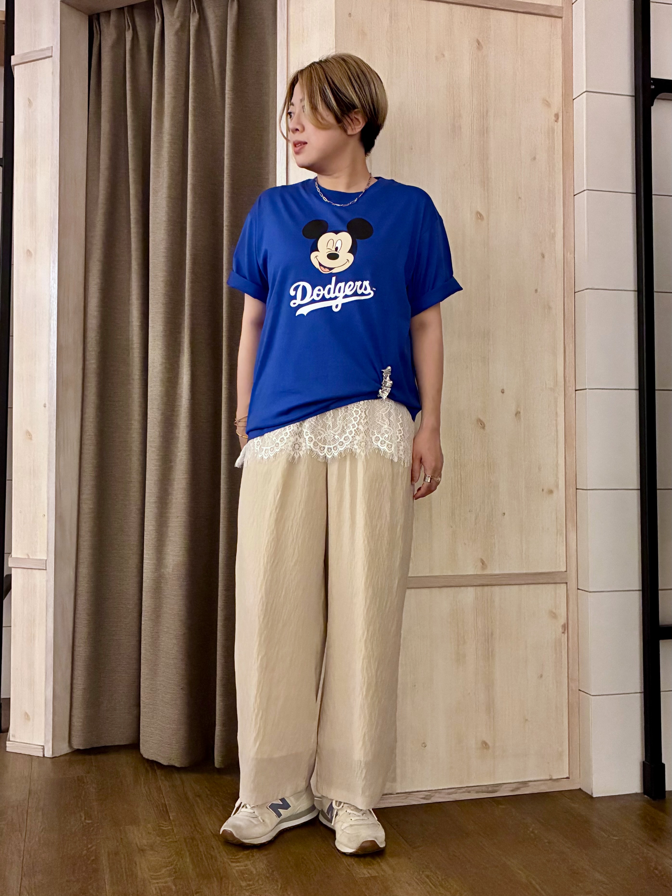 aiさんの「THE SHOP TK｜【Disney】【MLB】スペシャルデザイン半袖Tシャツ」を使ったコーディネート