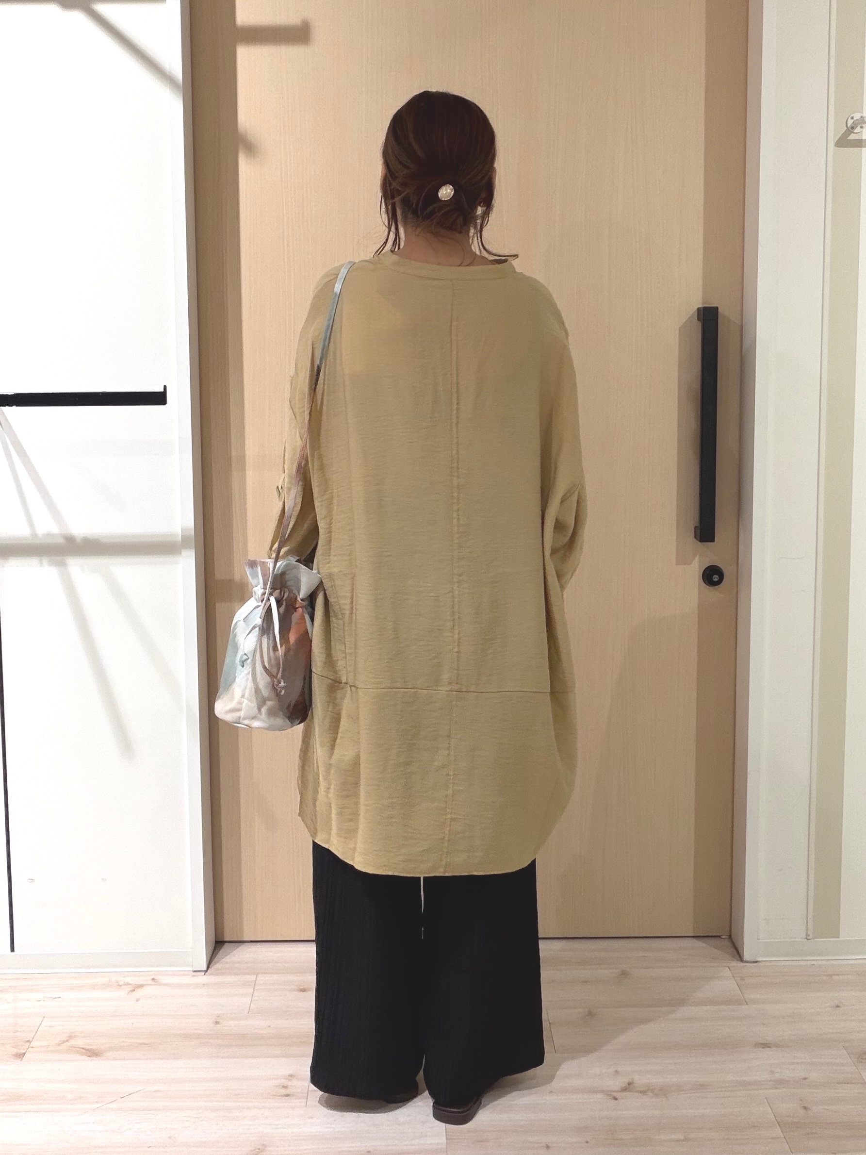 funafunaさんの「SHOO･LA･RUE｜【S-LL/洗濯後しわになりにくい】ゆるっと体型カバー 7分袖コクーンチュニック」を使ったコーディネート