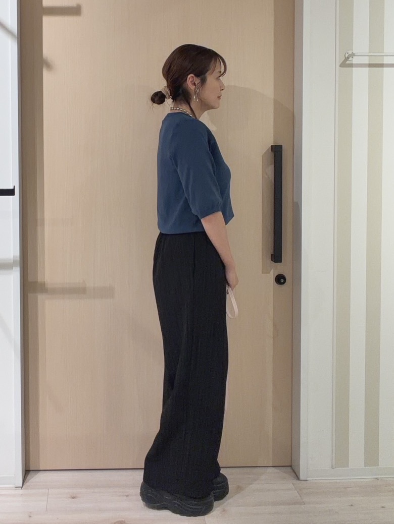 funafunaさんの「SHOO･LA･RUE｜【ガンガン洗える/UV/毛玉になりにくい】二の腕見せない 5分袖ニット」を使ったコーディネート