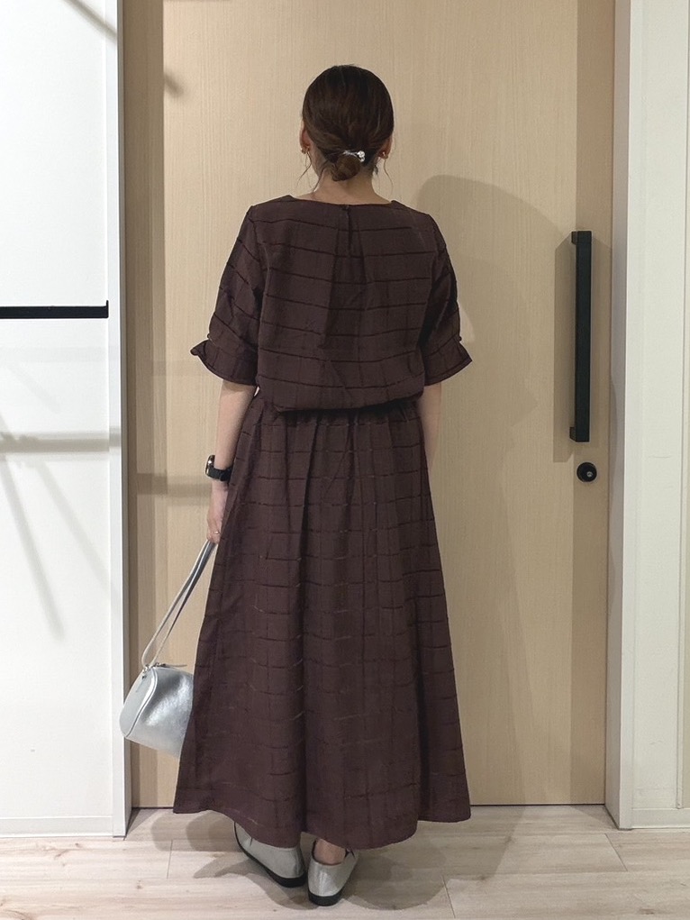 funafunaさんの「SHOO･LA･RUE｜【セットアップ可/S-LL】1枚で秋気分 モールチェックタックスリーブ ブラウス」を使ったコーディネート