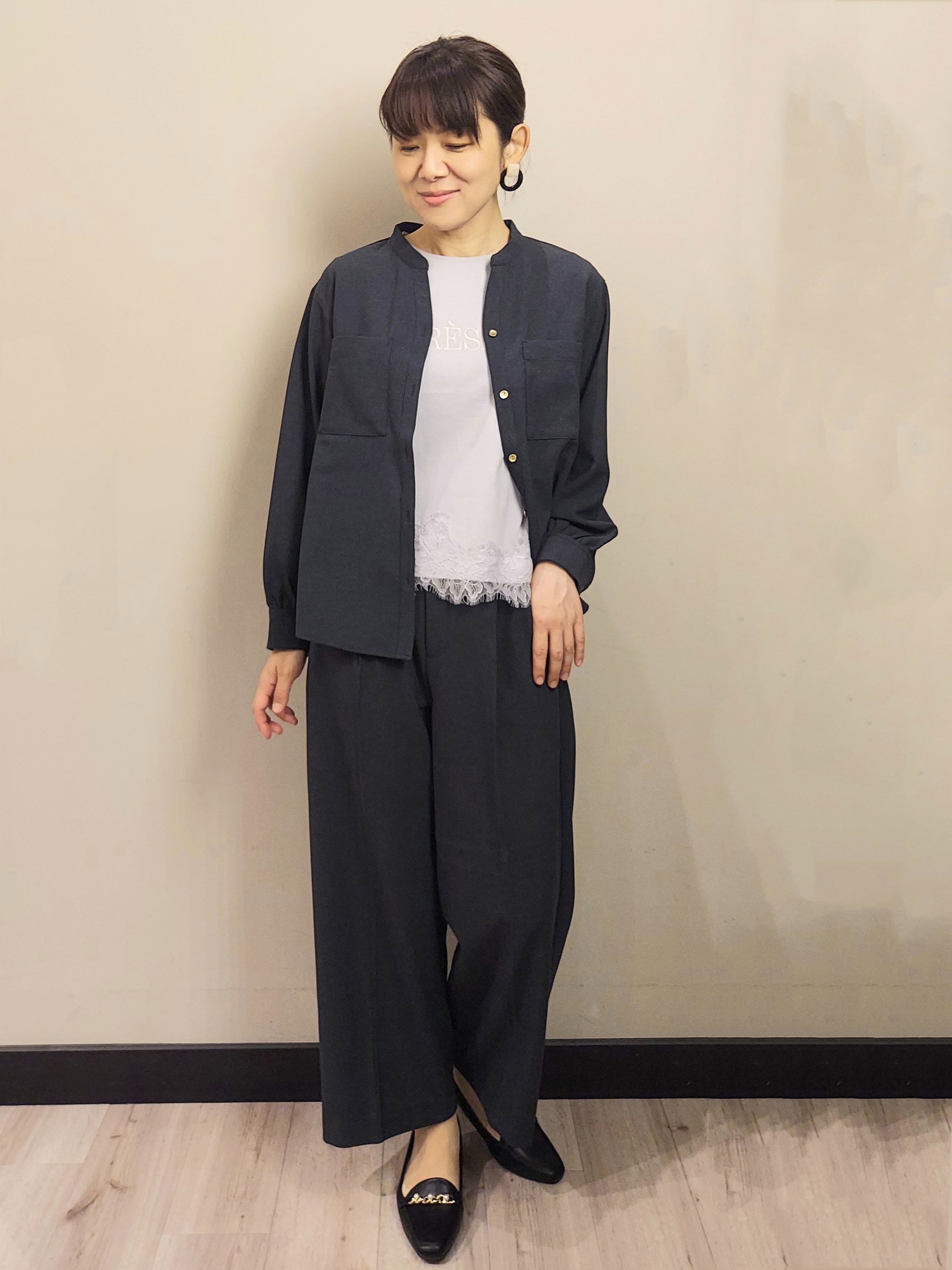 MAKIさんの「index｜【高通気／遮熱】風が通るスキッパーシャツ《洗濯機OK／UVケア／防シワ》」を使ったコーディネート