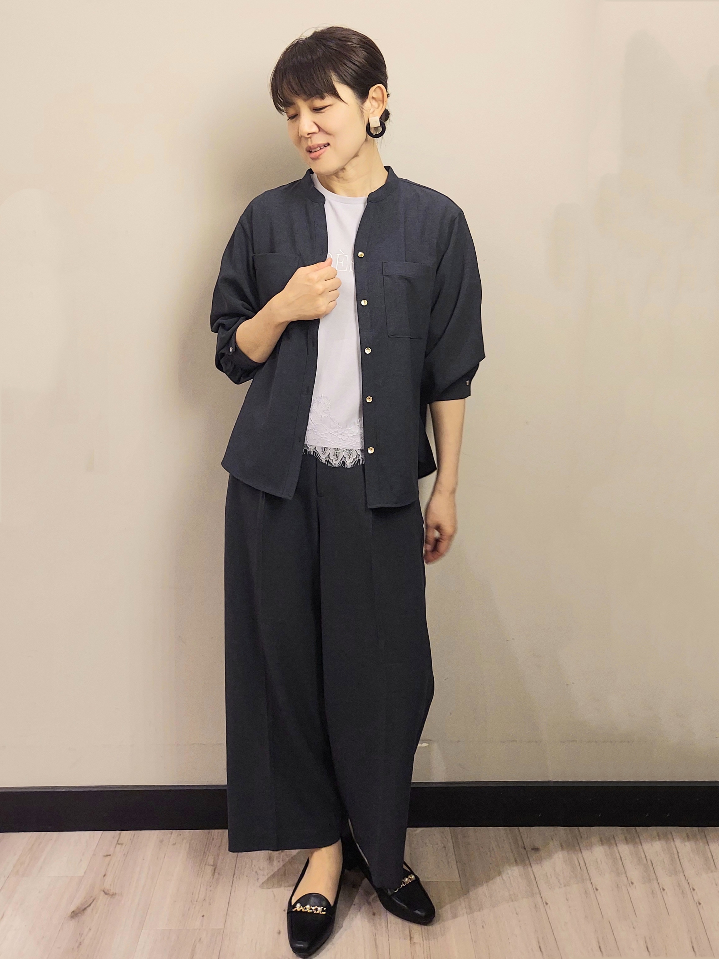 MAKIさんの「index｜【高通気／遮熱】風が通るスキッパーシャツ《洗濯機OK／UVケア／防シワ》」を使ったコーディネート