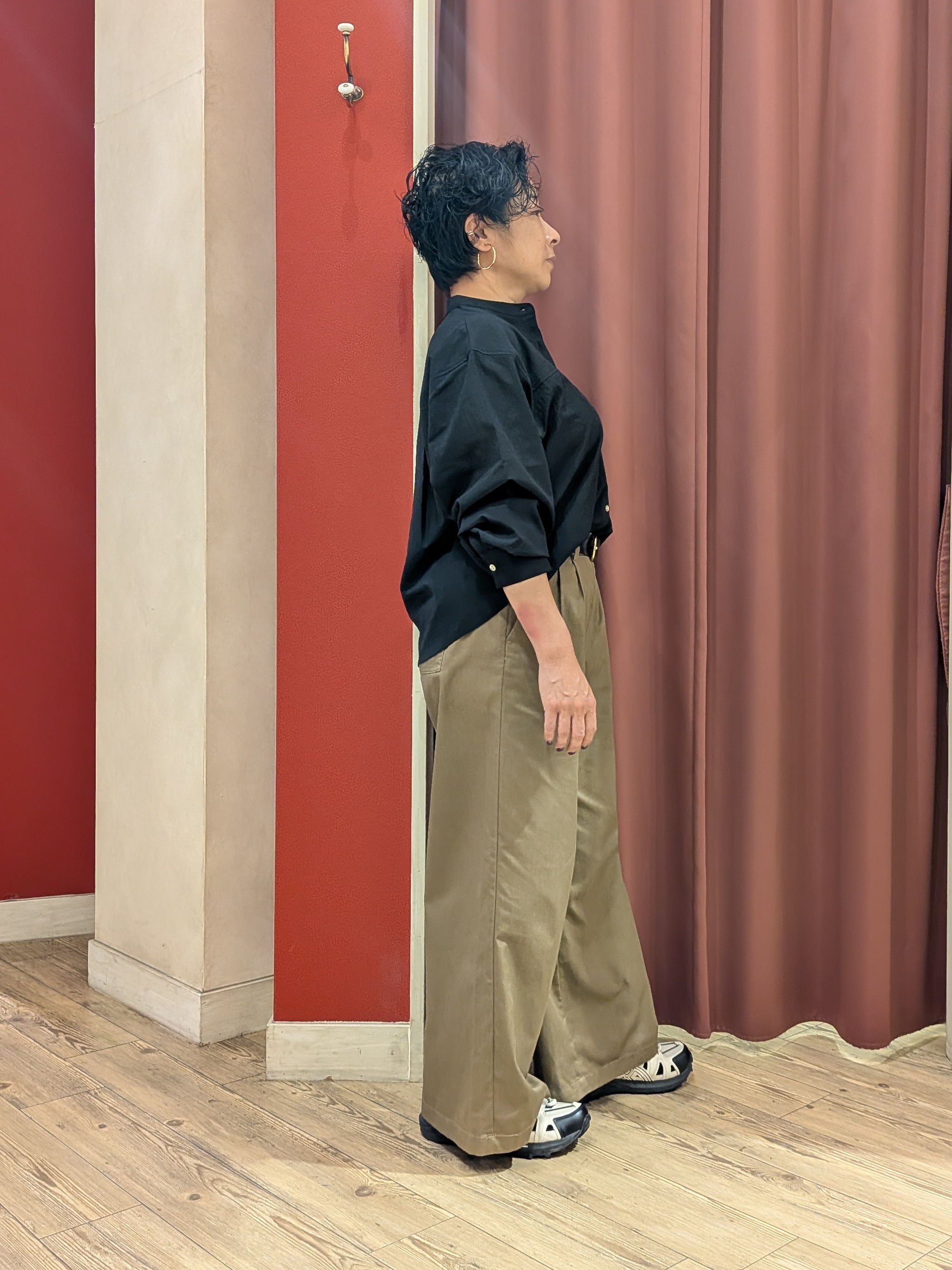 cameさんの「SHOO･LA･RUE｜【通気性〇/S-LL/洗濯機可】さらりと心地よい。ノーカラーシャツ」を使ったコーディネート