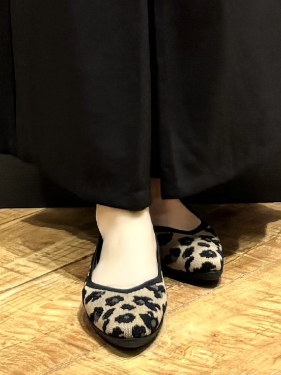 meiさんの「SHOO･LA･RUE｜【毛玉になりにくい/S-LL/洗濯機可】ダイヤ柄が上品 二の腕隠せる5分袖ニット」を使ったコーディネート