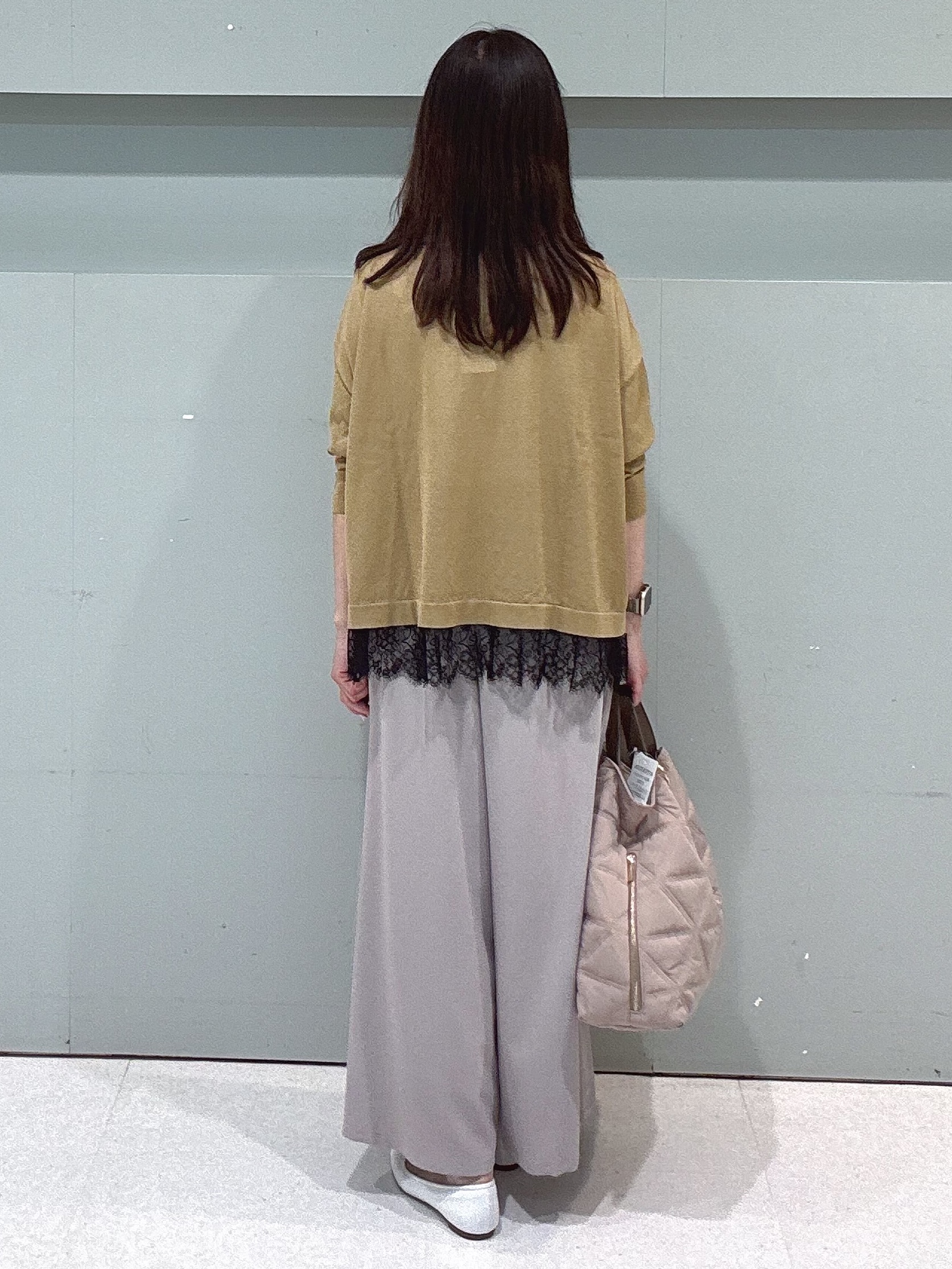 makiさんの「UNTITLED｜レースドッキングニットプルオーバー」を使ったコーディネート
