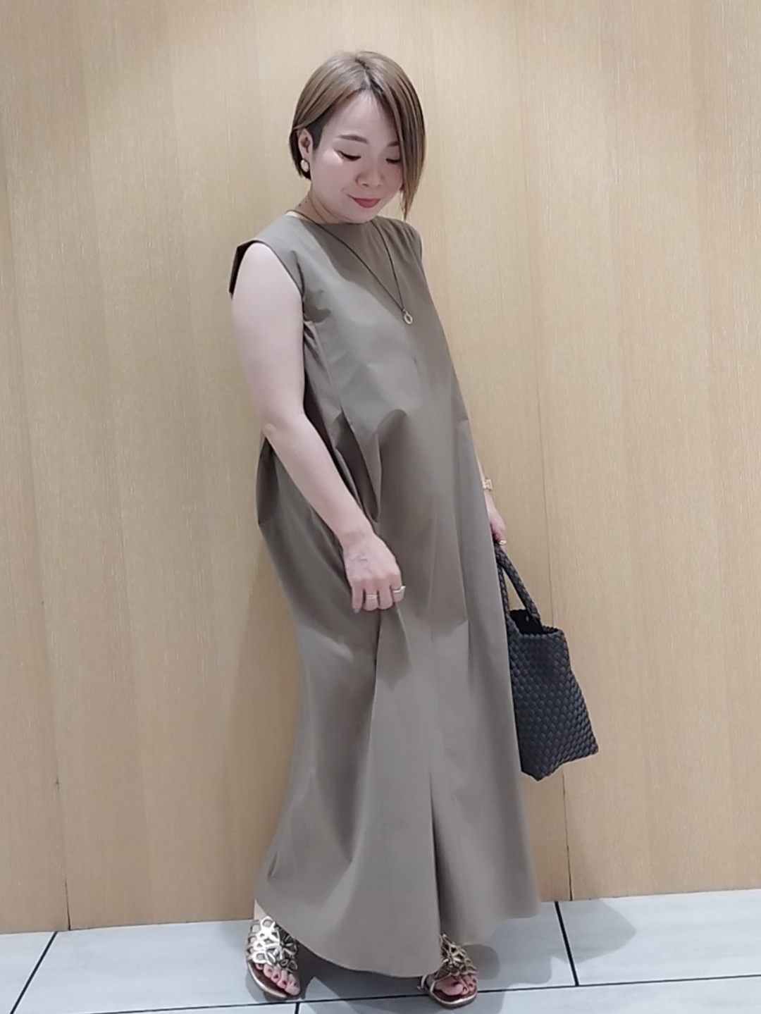 s u g iさんの「UNTITLED｜【残暑も快適/接触冷感/UVカット/吸水速乾】Aラインロングワンピース」を使ったコーディネート