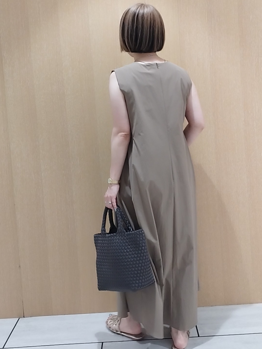 s u g iさんの「UNTITLED｜【残暑も快適/接触冷感/UVカット/吸水速乾】Aラインロングワンピース」を使ったコーディネート