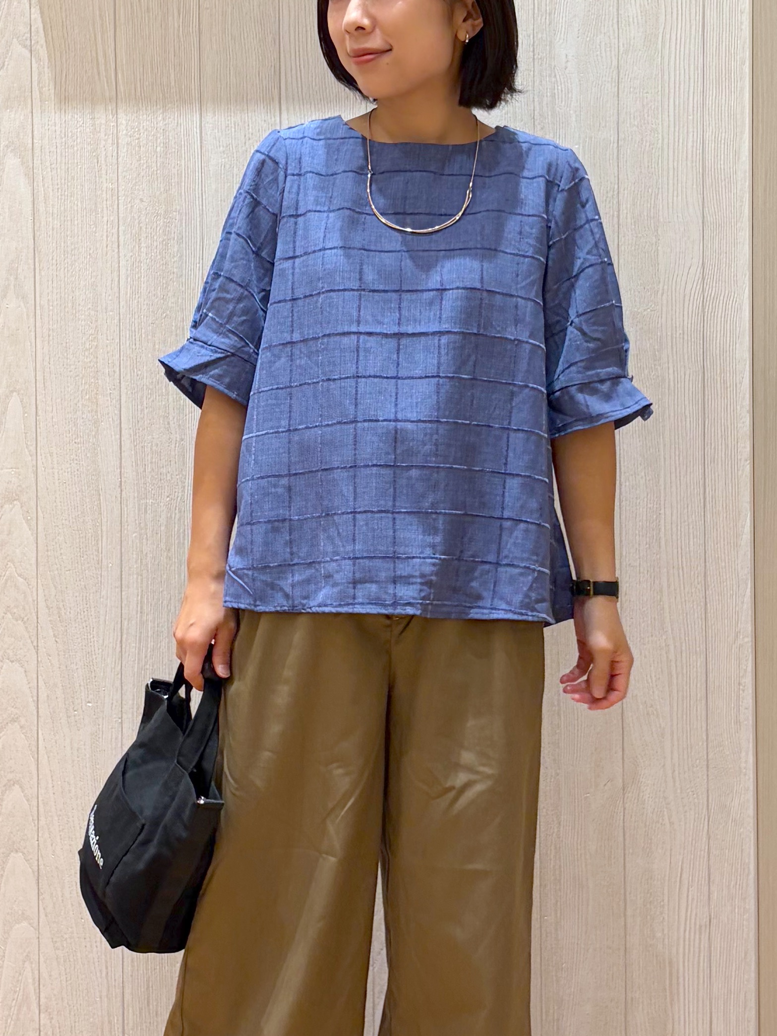 shirayuuuさんの「SHOO･LA･RUE｜【セットアップ可/S-LL】1枚で秋気分 モールチェックタックスリーブ ブラウス」を使ったコーディネート