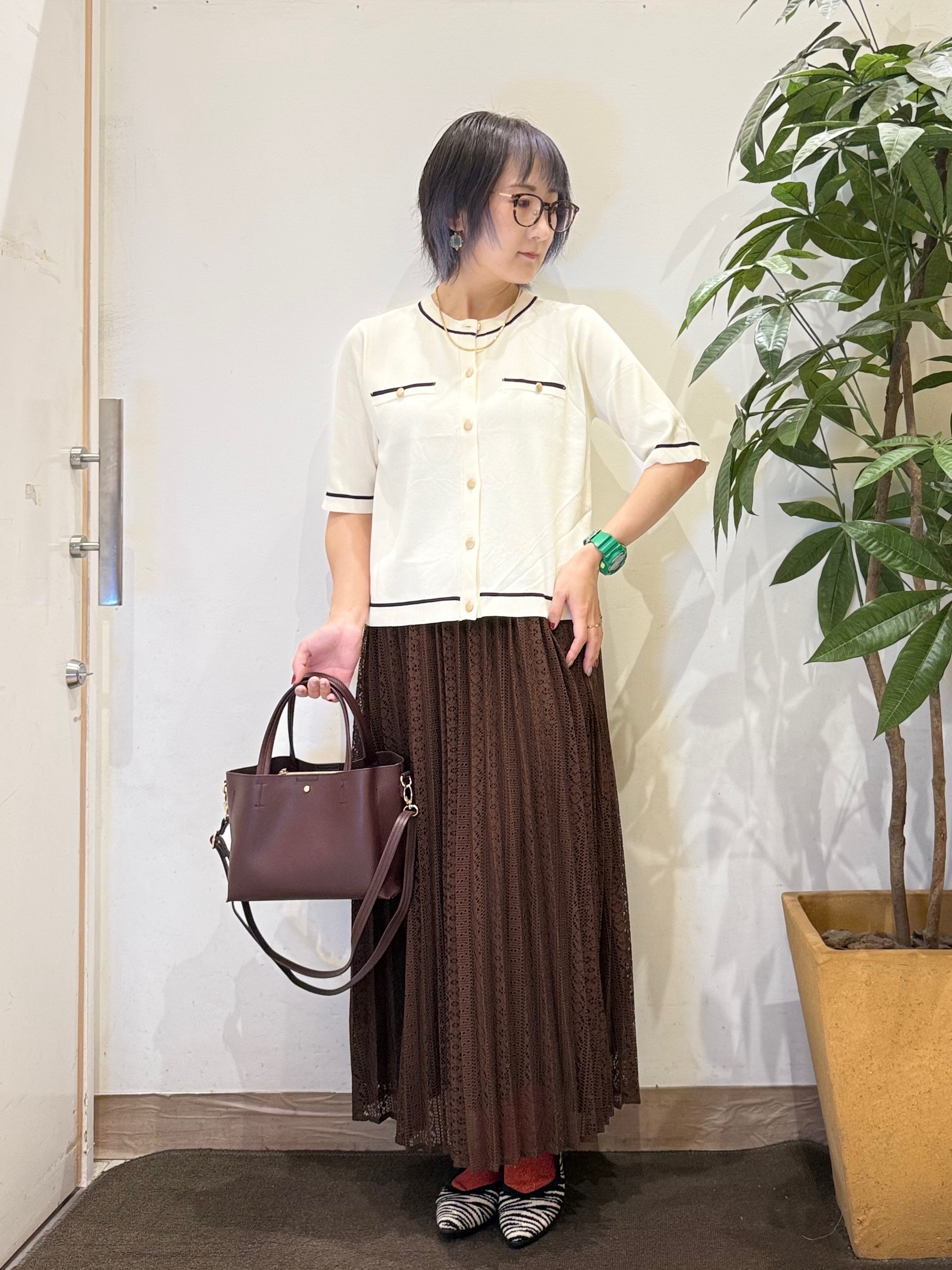misakiさんの「SHOO･LA･RUE｜【UV/S-LL/洗濯機可】毛玉になりにくい 配色5分袖カーディガン」を使ったコーディネート