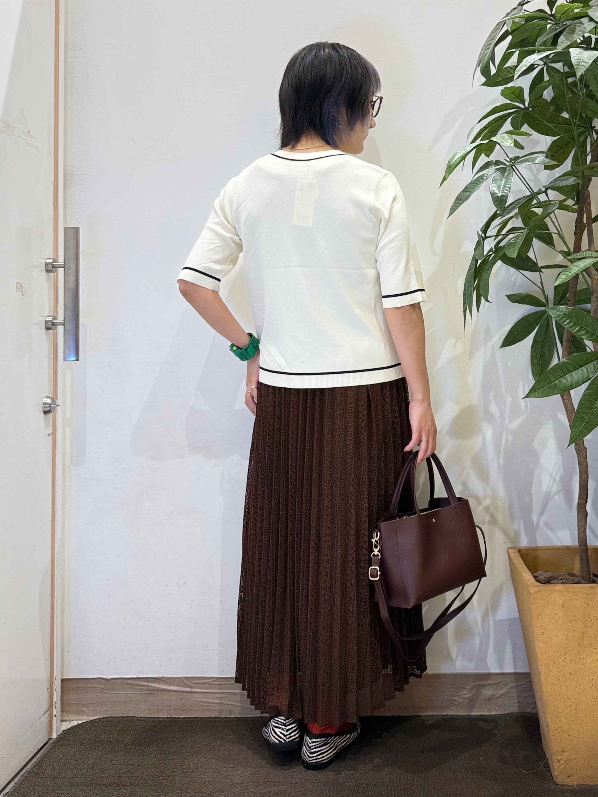 misakiさんの「SHOO･LA･RUE｜【UV/S-LL/洗濯機可】毛玉になりにくい 配色5分袖カーディガン」を使ったコーディネート