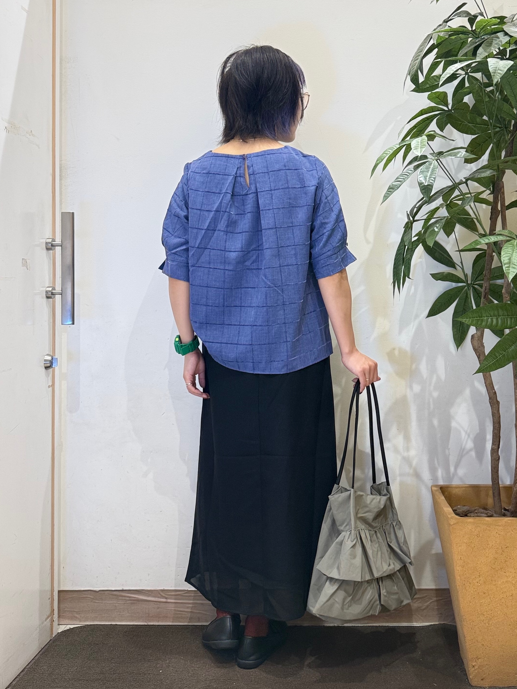 misakiさんの「SHOO･LA･RUE｜【セットアップ可/S-LL】1枚で秋気分 モールチェックタックスリーブ ブラウス」を使ったコーディネート