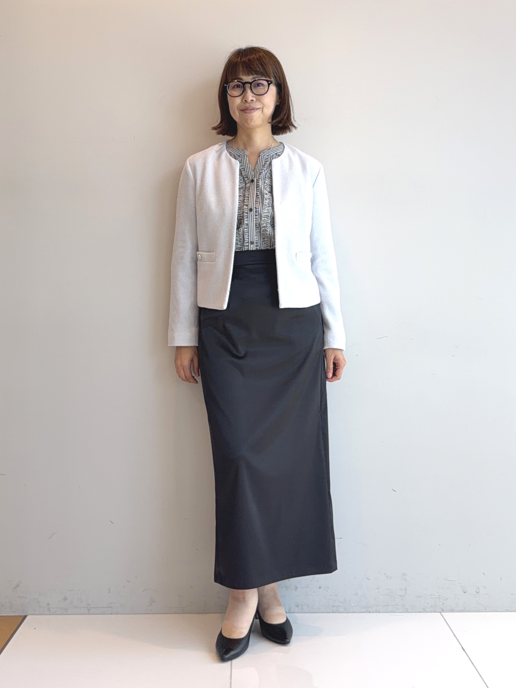 murayamaさんの「INDIVI｜【吸汗速乾／ストレッチ◎】サテン素材ナロースカート」を使ったコーディネート