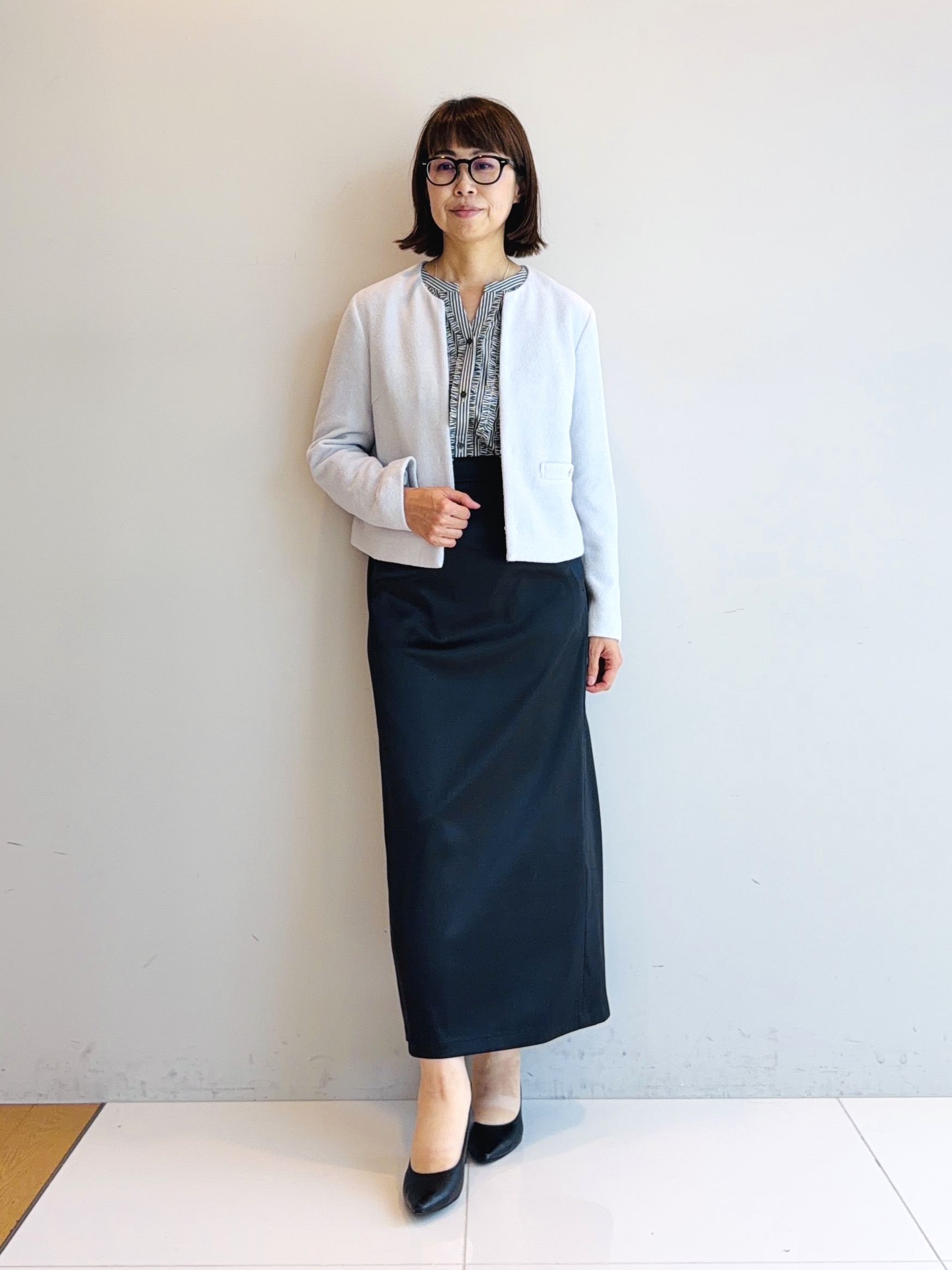 murayamaさんの「INDIVI｜【吸汗速乾／ストレッチ◎】サテン素材ナロースカート」を使ったコーディネート