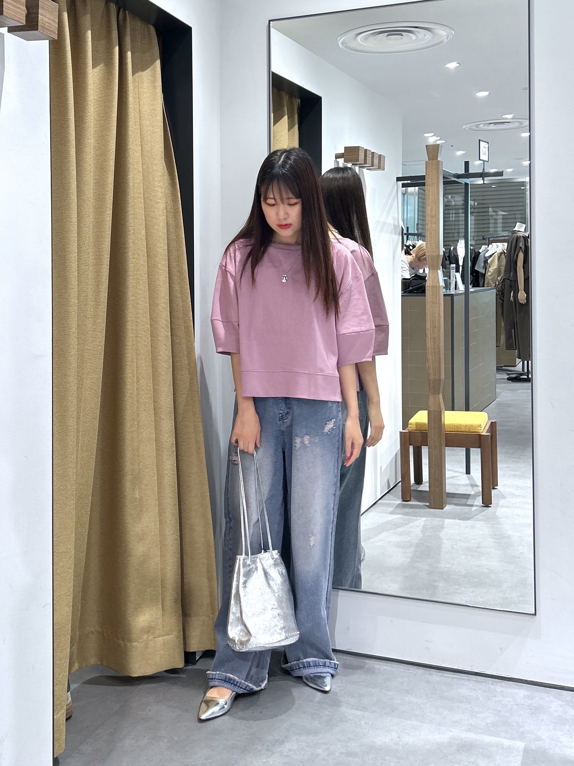Renoさんの「INDIVI｜ハーフスリーブフォルムカットソー【接触冷感／新色追加】」を使ったコーディネート