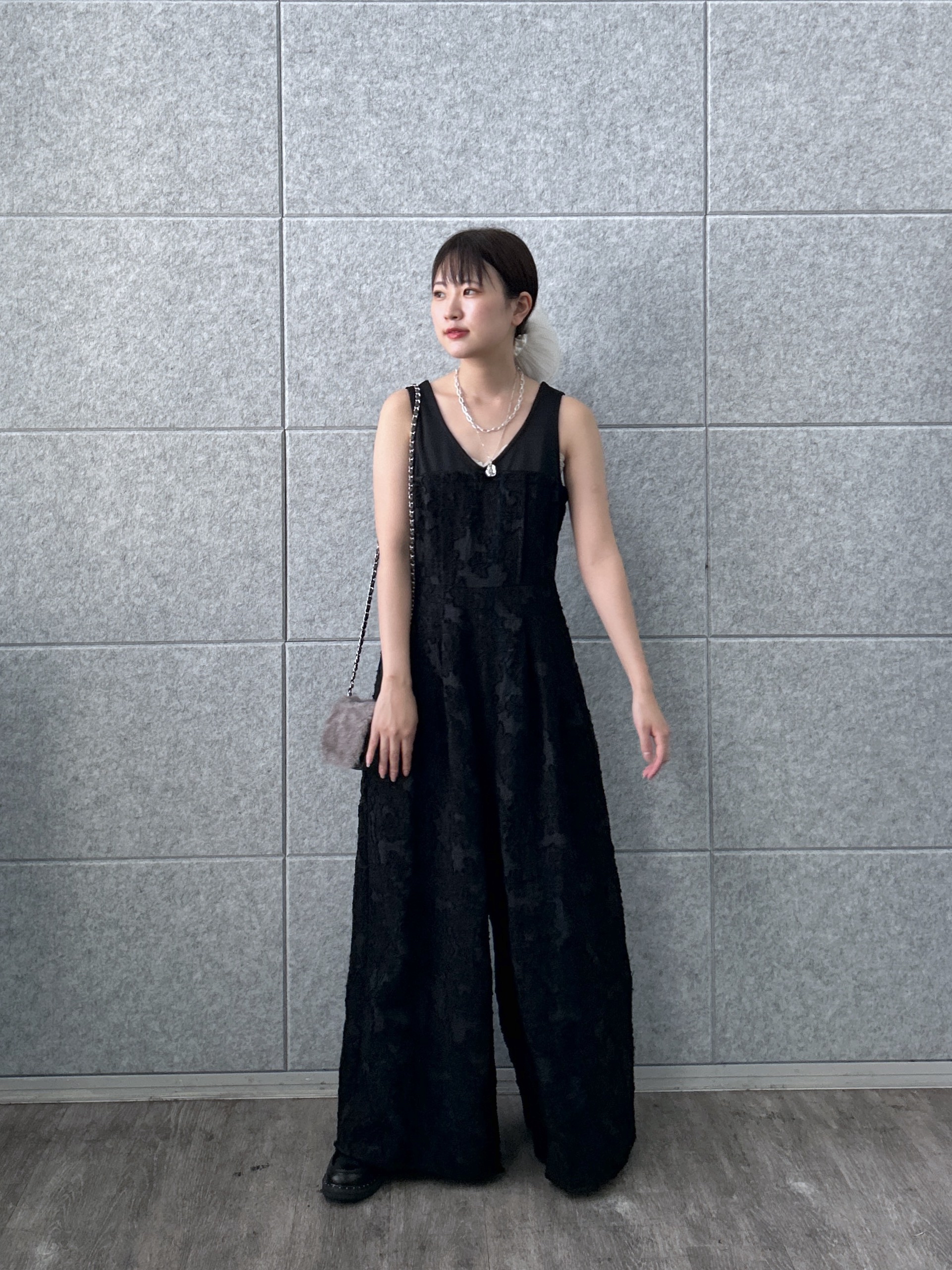 Renoさんの「INDIVI｜メタルペンダントネックレス」を使ったコーディネート