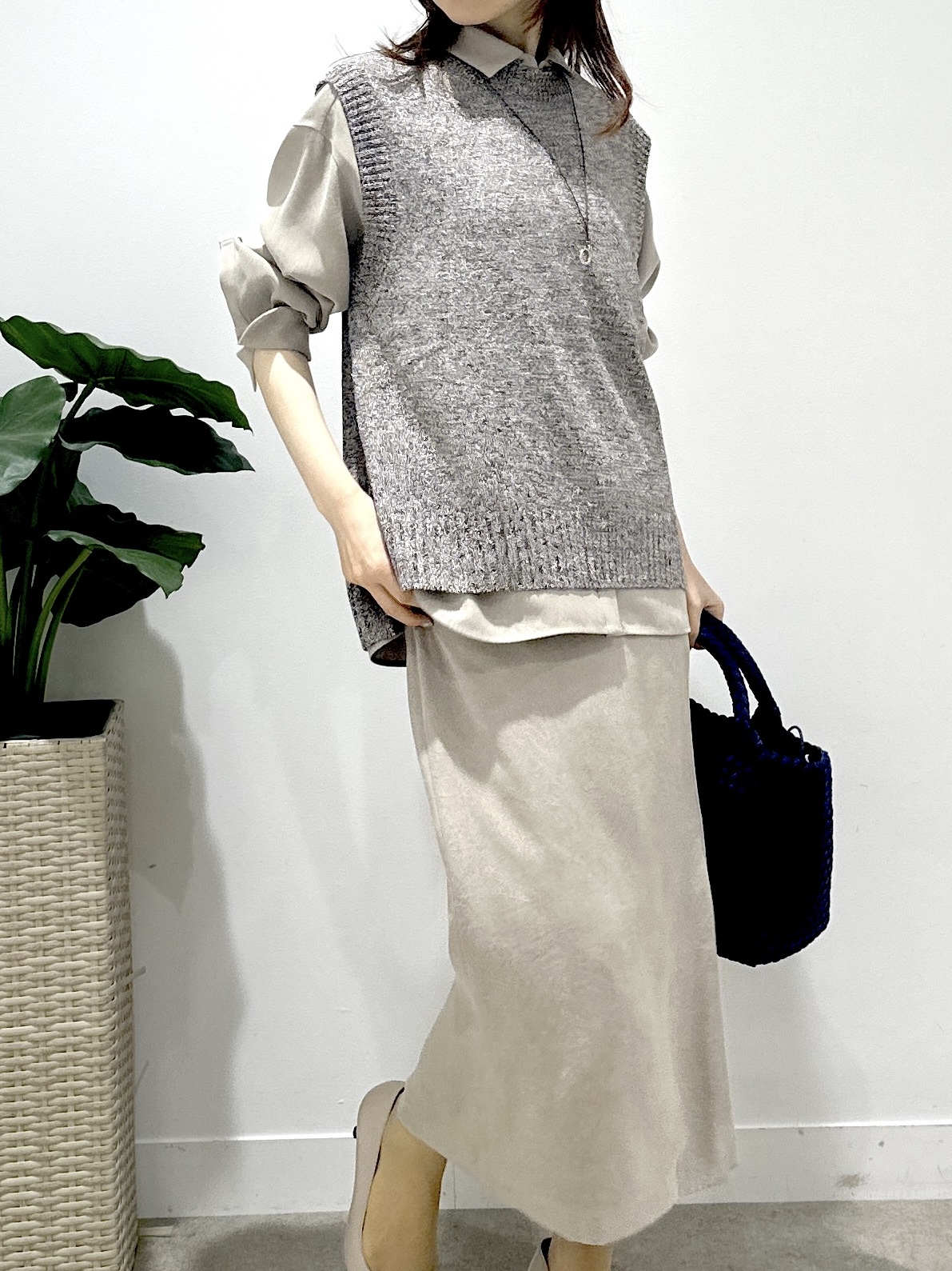 Miwaさんの「UNTITLED｜【5色展開/手洗い可】ローシルクウールニットベスト」を使ったコーディネート
