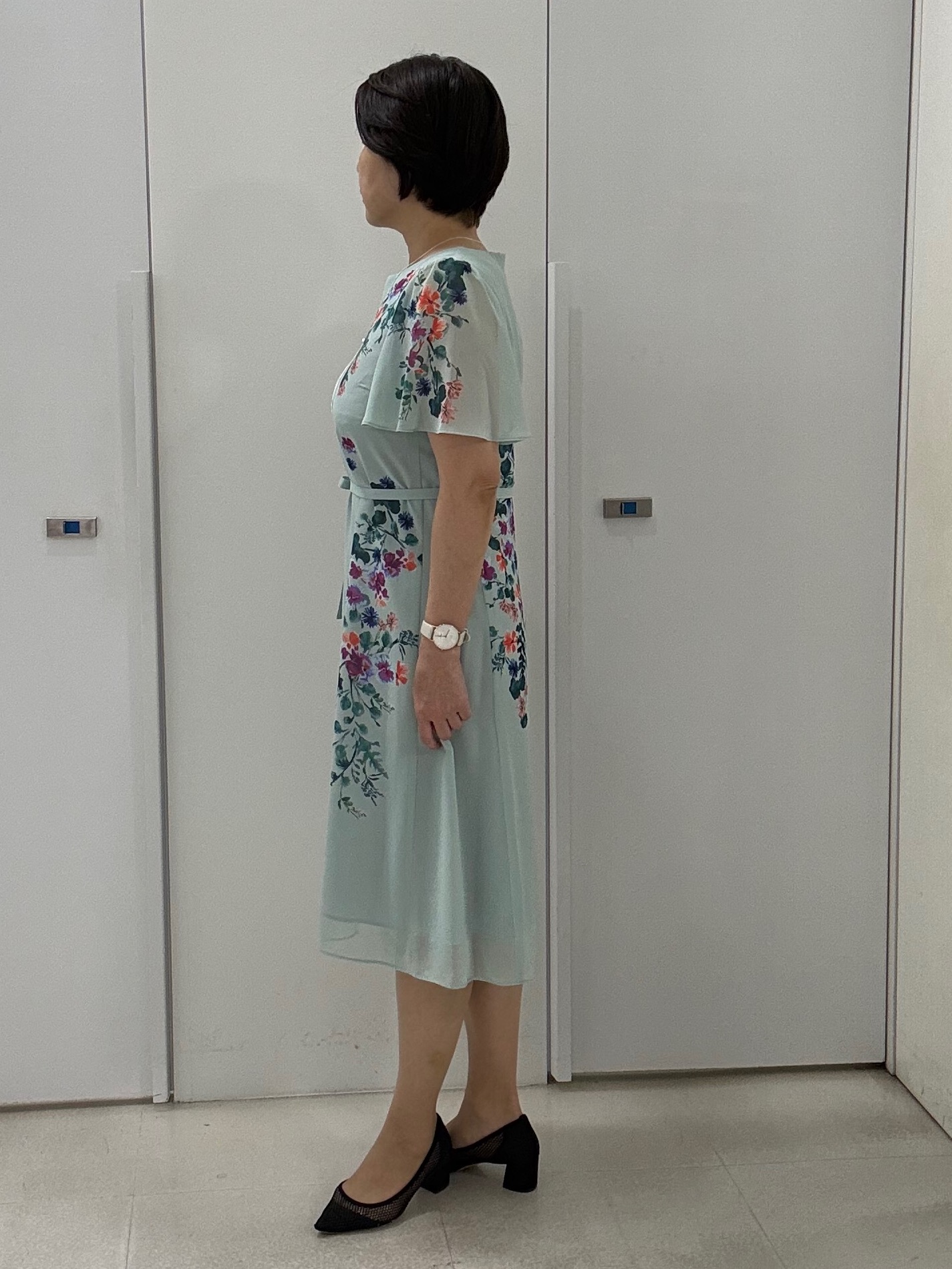 hIさんの「COUP DE CHANCE｜【手洗い可／日本製】多色花柄プリントワンピース」を使ったコーディネート