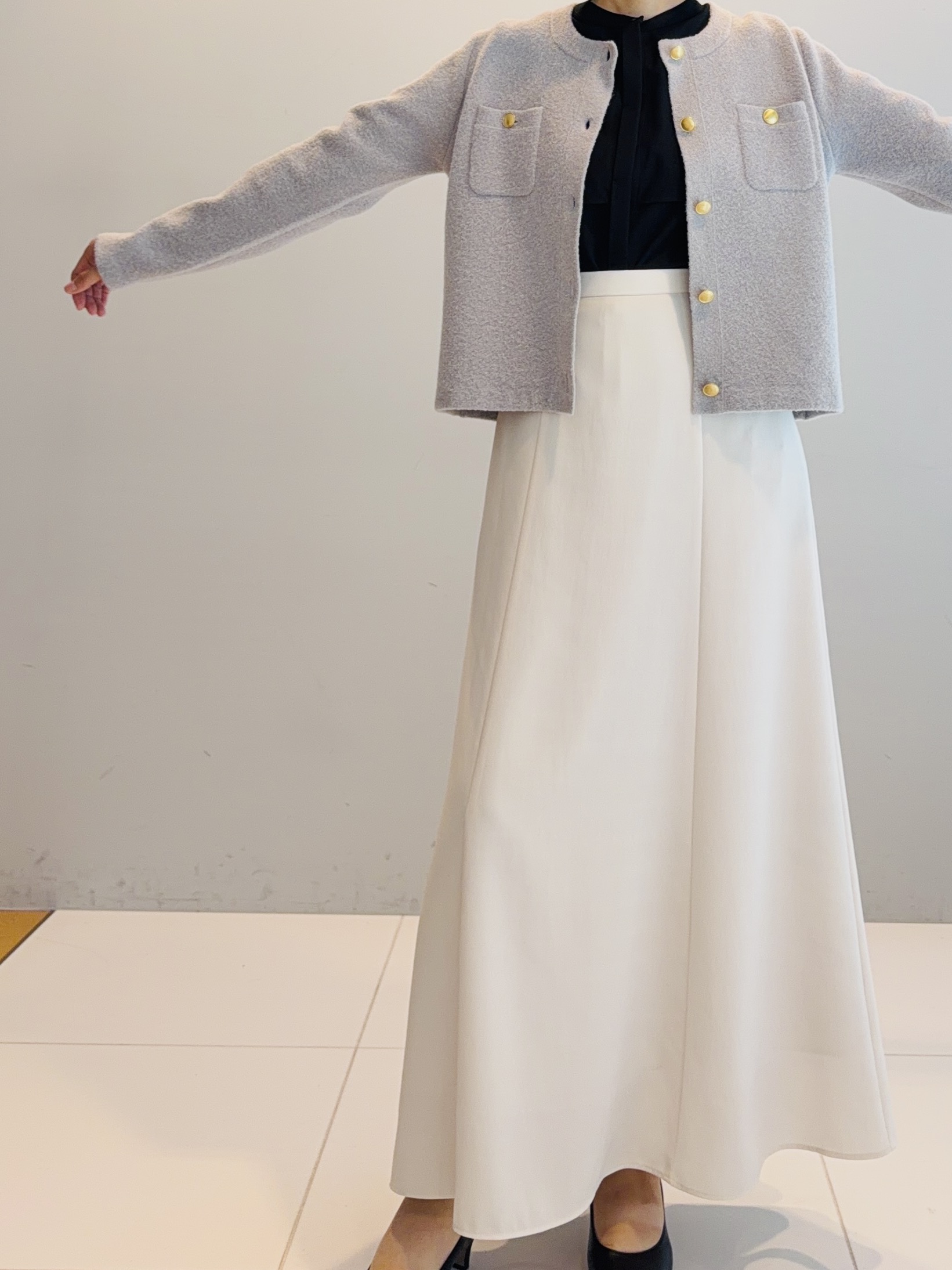 murayamaさんの「INDIVI｜【軽やか】ブークレニットジャケット」を使ったコーディネート