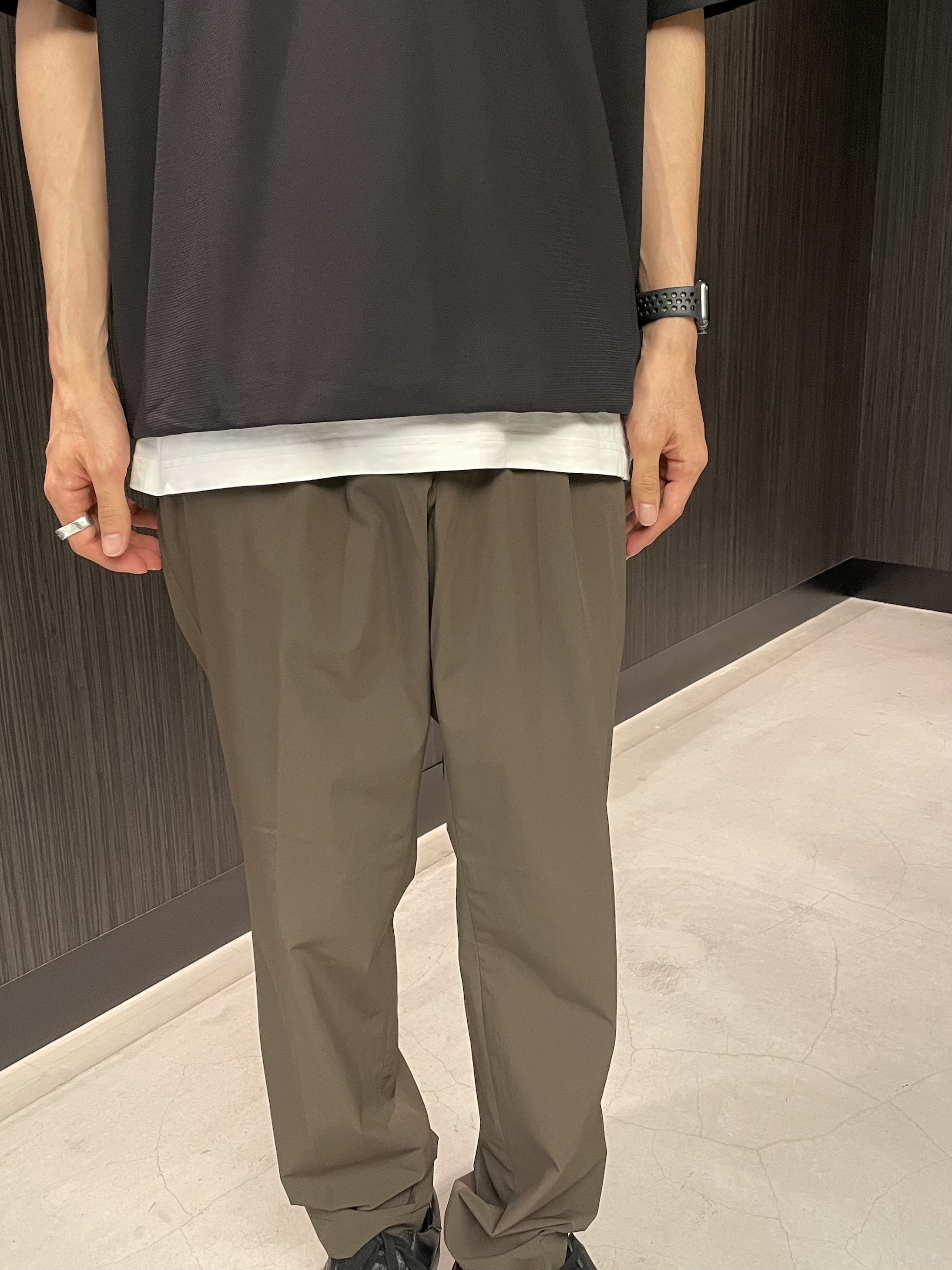 Okdさんの「TAKEO KIKUCHI｜【通気性】AIR TOOL LIGHT Ｔシャツ」を使ったコーディネート