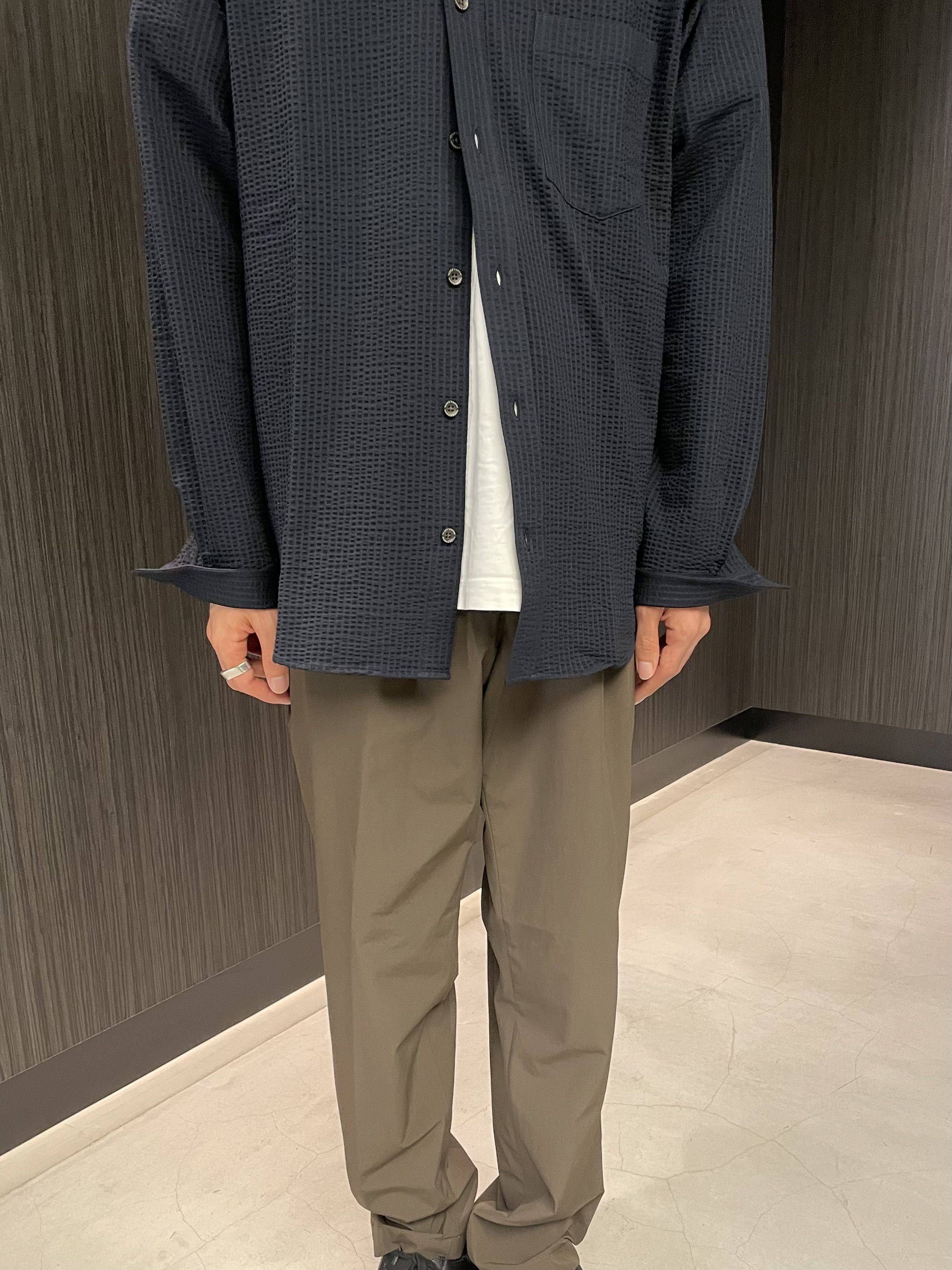 Okdさんの「TAKEO KIKUCHI｜【抗菌防臭/シーズンレス】シアサッカー ジャージシャツ」を使ったコーディネート