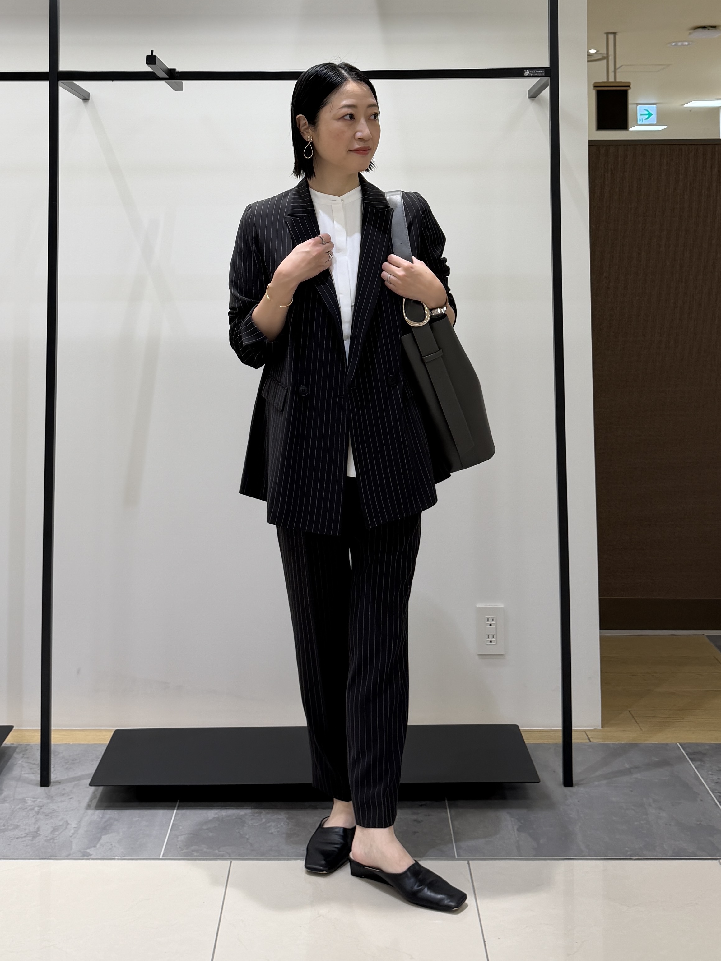 shihoさんの「INDIVI｜【初秋/UVケア/着る日傘】ダブルジャケット」を使ったコーディネート