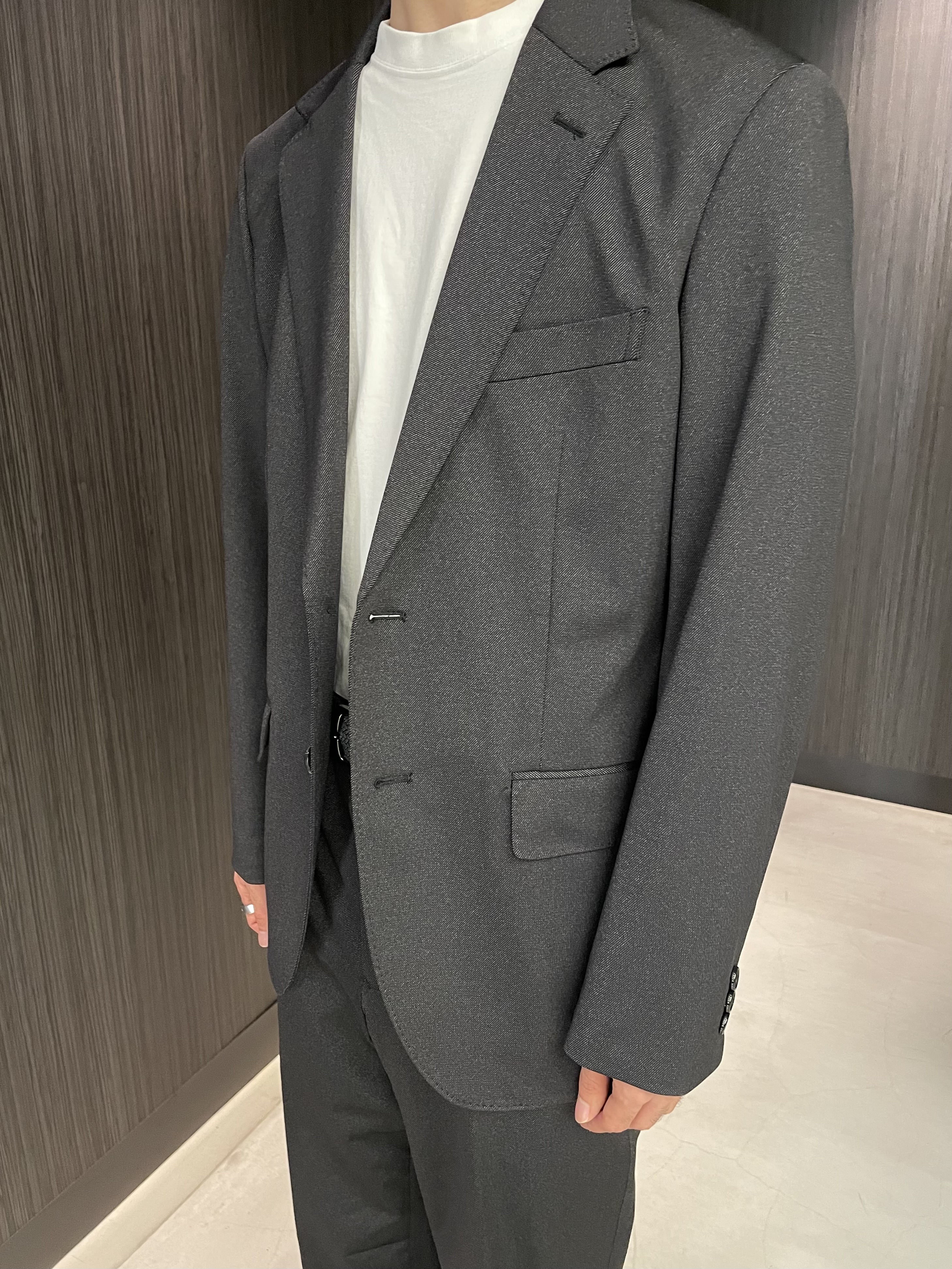 Okdさんの「TAKEO KIKUCHI｜【360&deg;ストレッチ／軽量】None Of Stress ライト ジャケット（セットアップ対応）」を使ったコーディネート