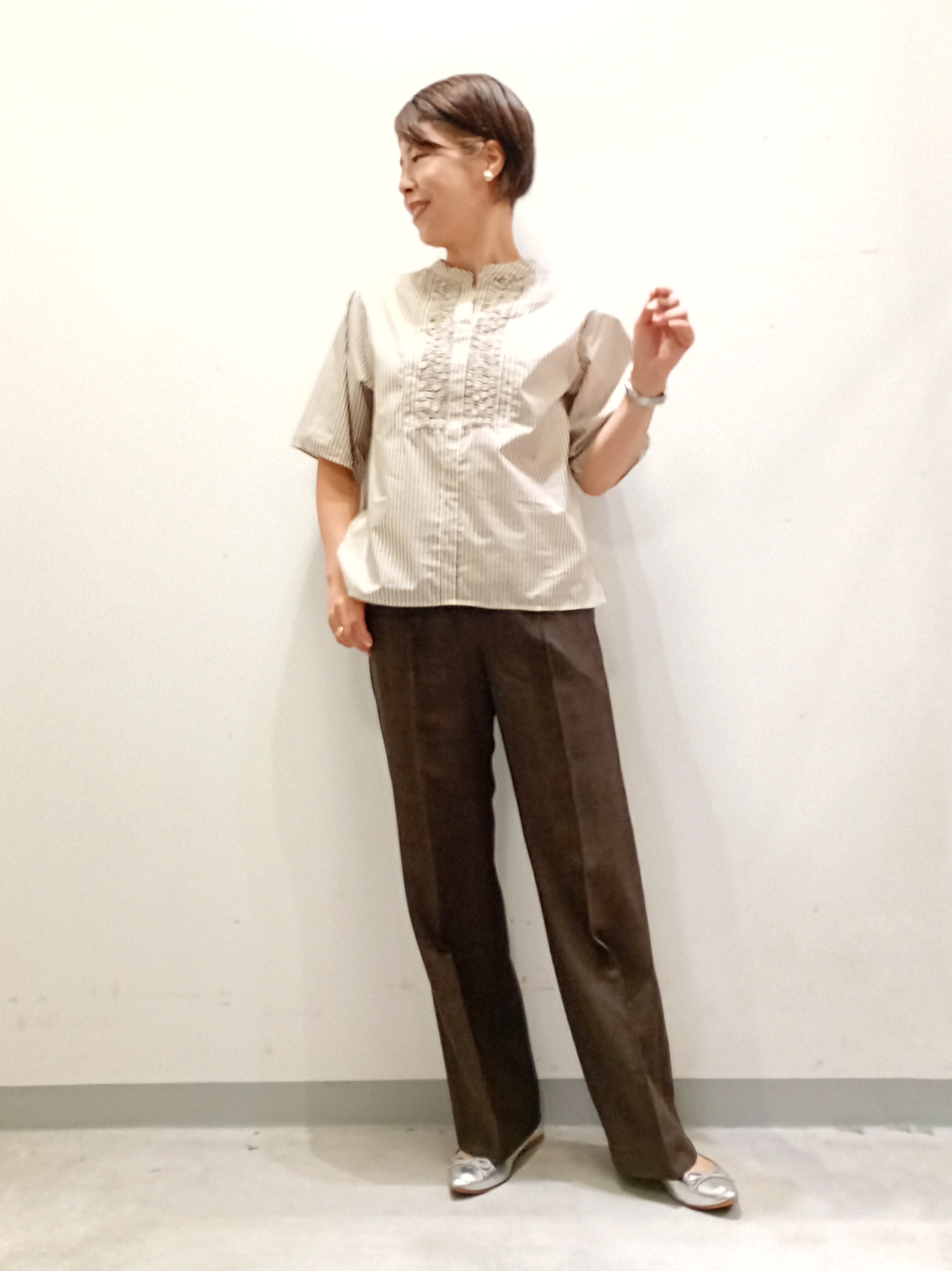 Kさんの「INDIVI｜【洗える／UVケア／着映え】フリルピンタックブラウス」を使ったコーディネート