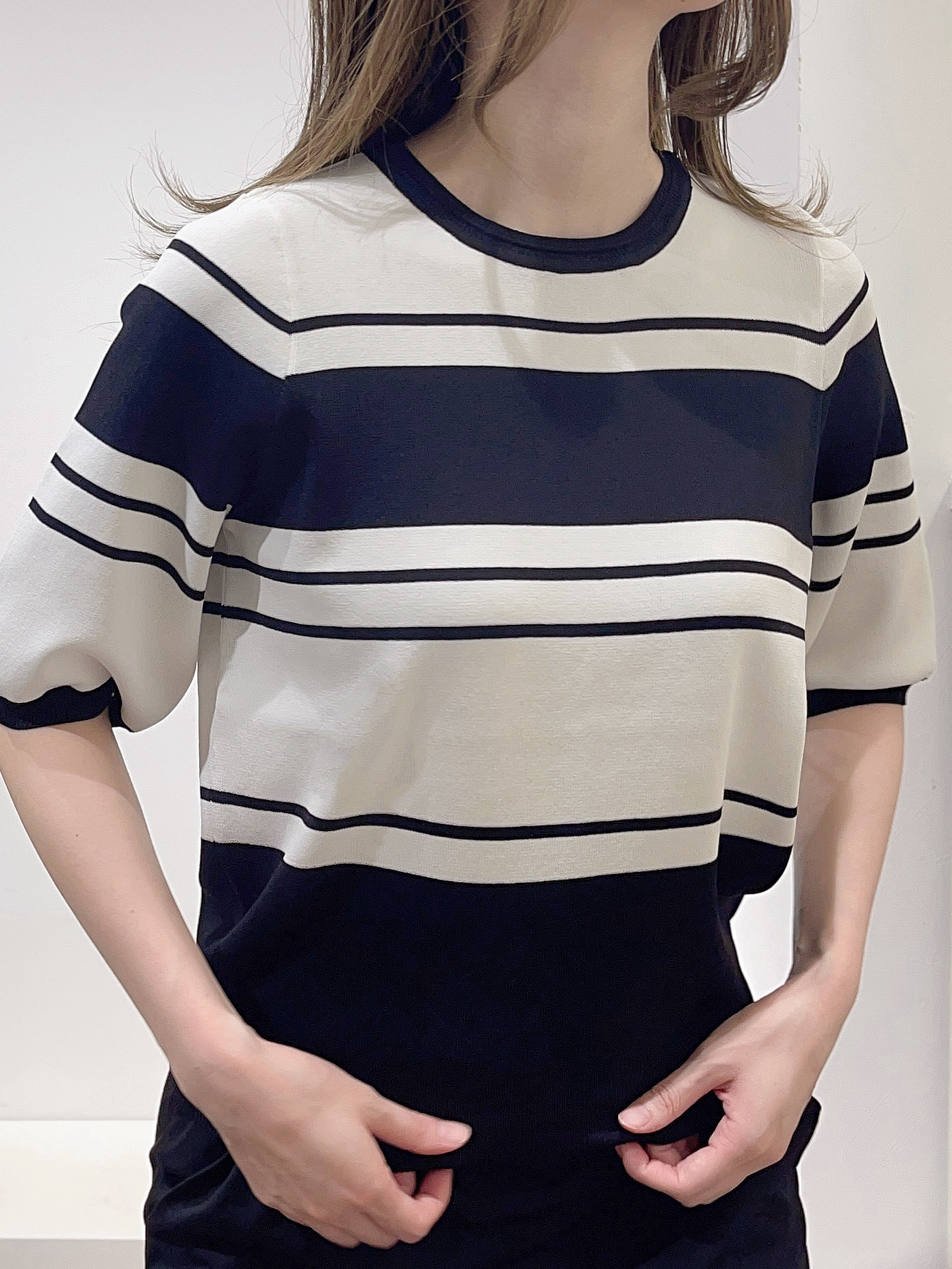 HITOMIさんの「grove｜【持続冷感/SET UP可】ひんやりポンチシリーズ／リラクシーAラインスカート」を使ったコーディネート