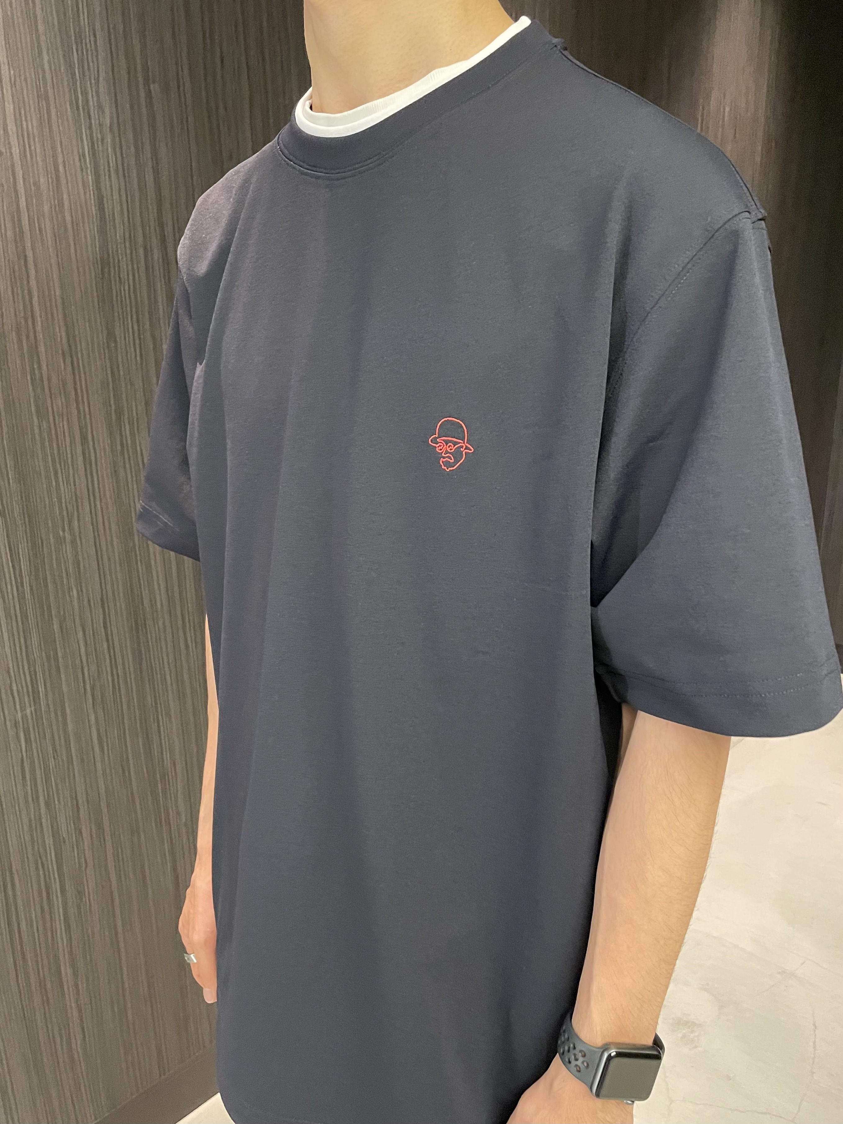 Okdさんの「TAKEO KIKUCHI｜【汗染み軽減/接触冷感】フェイクレイヤード ワンポイント刺繍Ｔシャツ」を使ったコーディネート