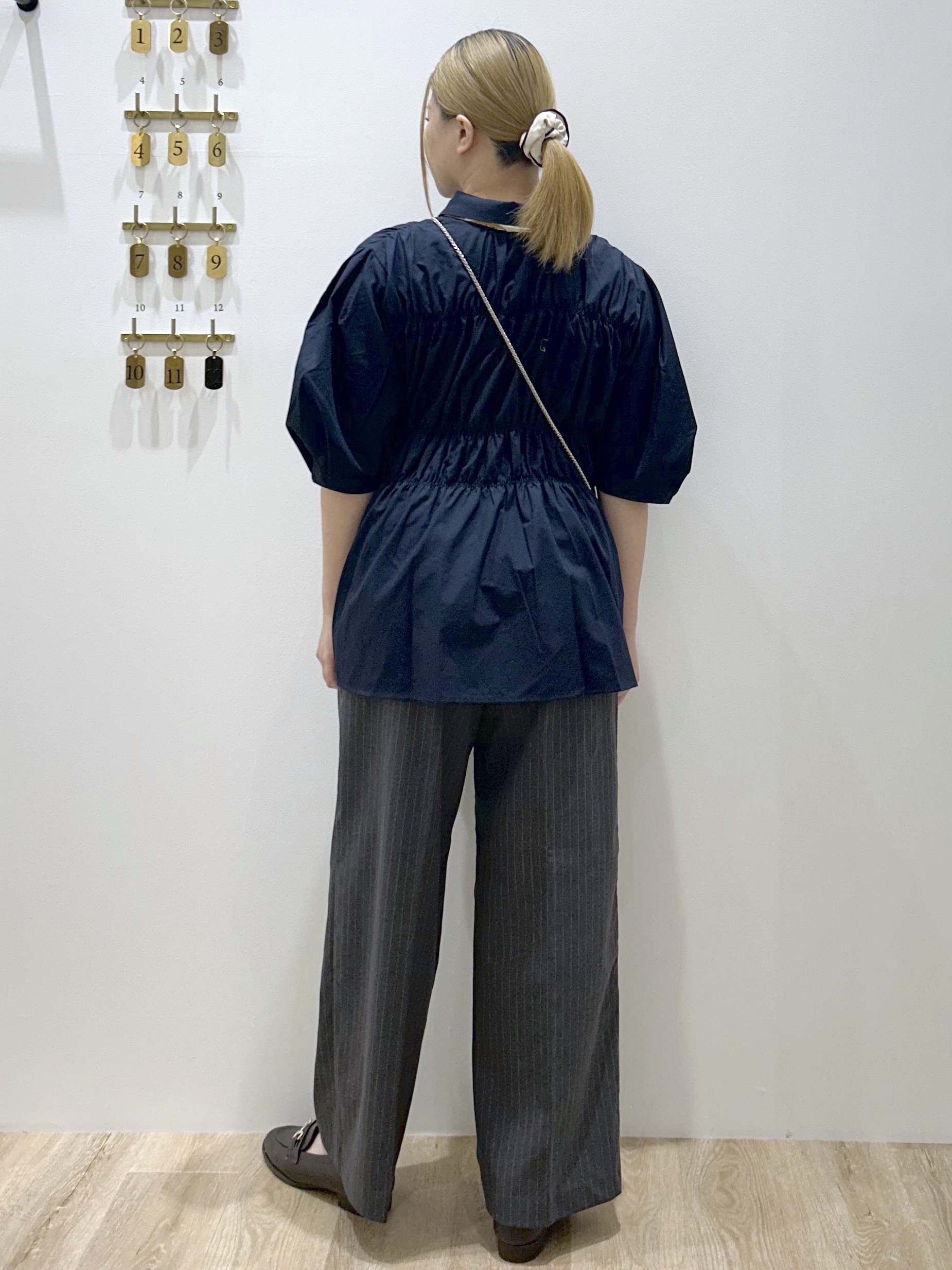 suzukaさんの「OPAQUE.CLIP｜シャーリングブラウス【洗濯機OK】」を使ったコーディネート