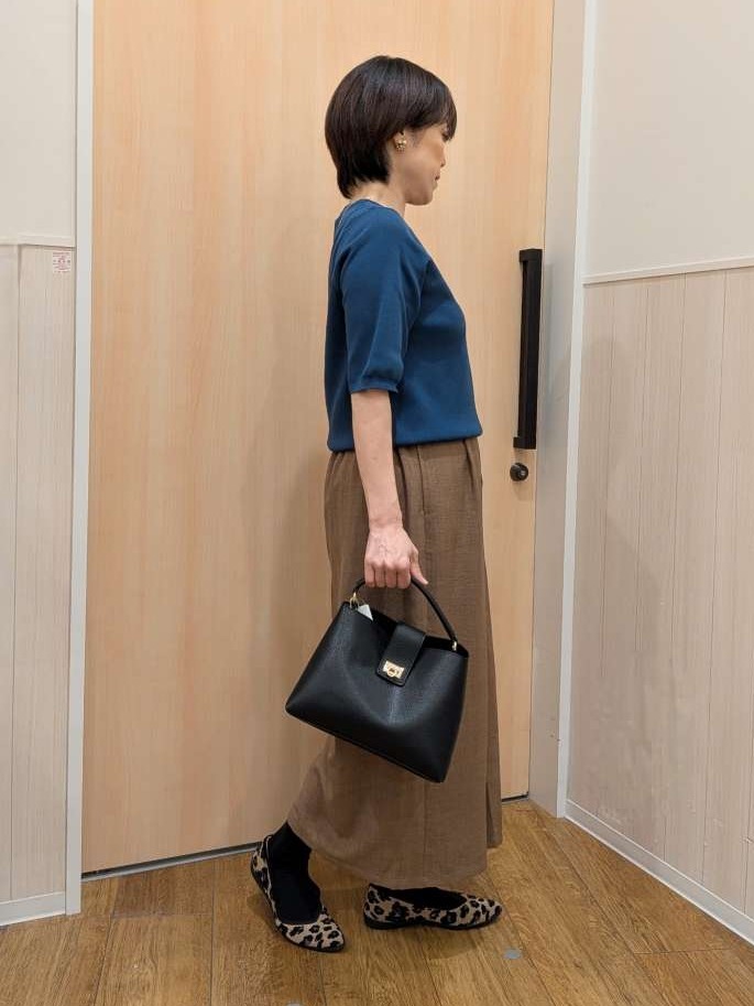 Kさんの「SHOO･LA･RUE｜【ガンガン洗える/ひんやり/UV/毛玉になりにくい】二の腕見せない 5分袖ニット」を使ったコーディネート