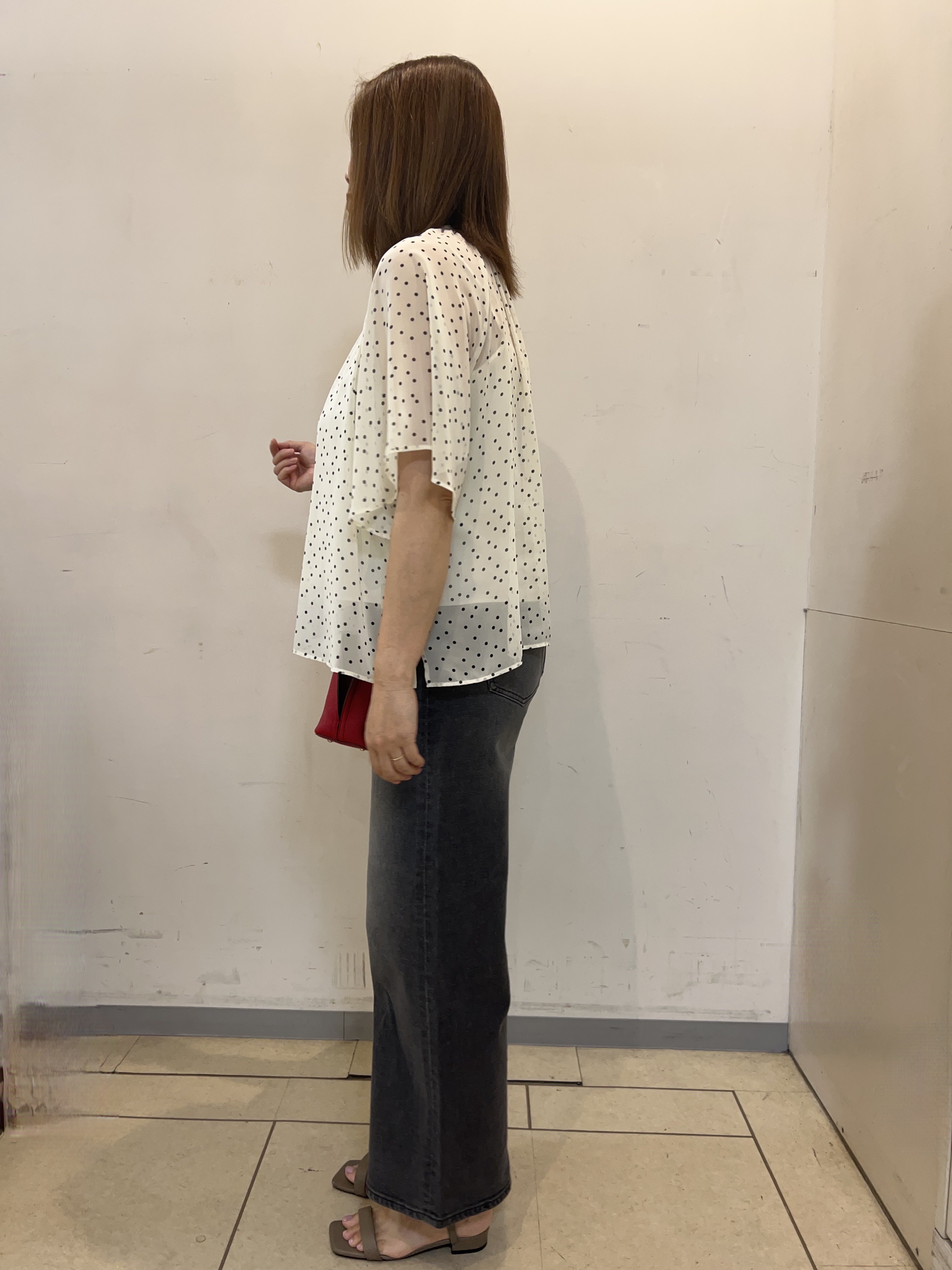hiroeさんの「Reflect｜【セットアップ／手洗い可】ドット柄シアーブラウス」を使ったコーディネート