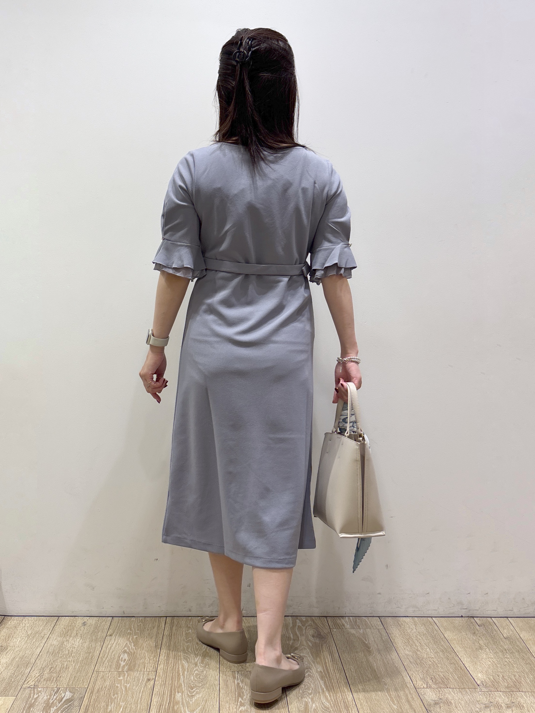 mameさんの「index｜【接触冷感／吸水速乾】ハートネックフレアスリーブワンピース《洗濯機OK／UVケア／ストレッチ》」を使ったコーディネート