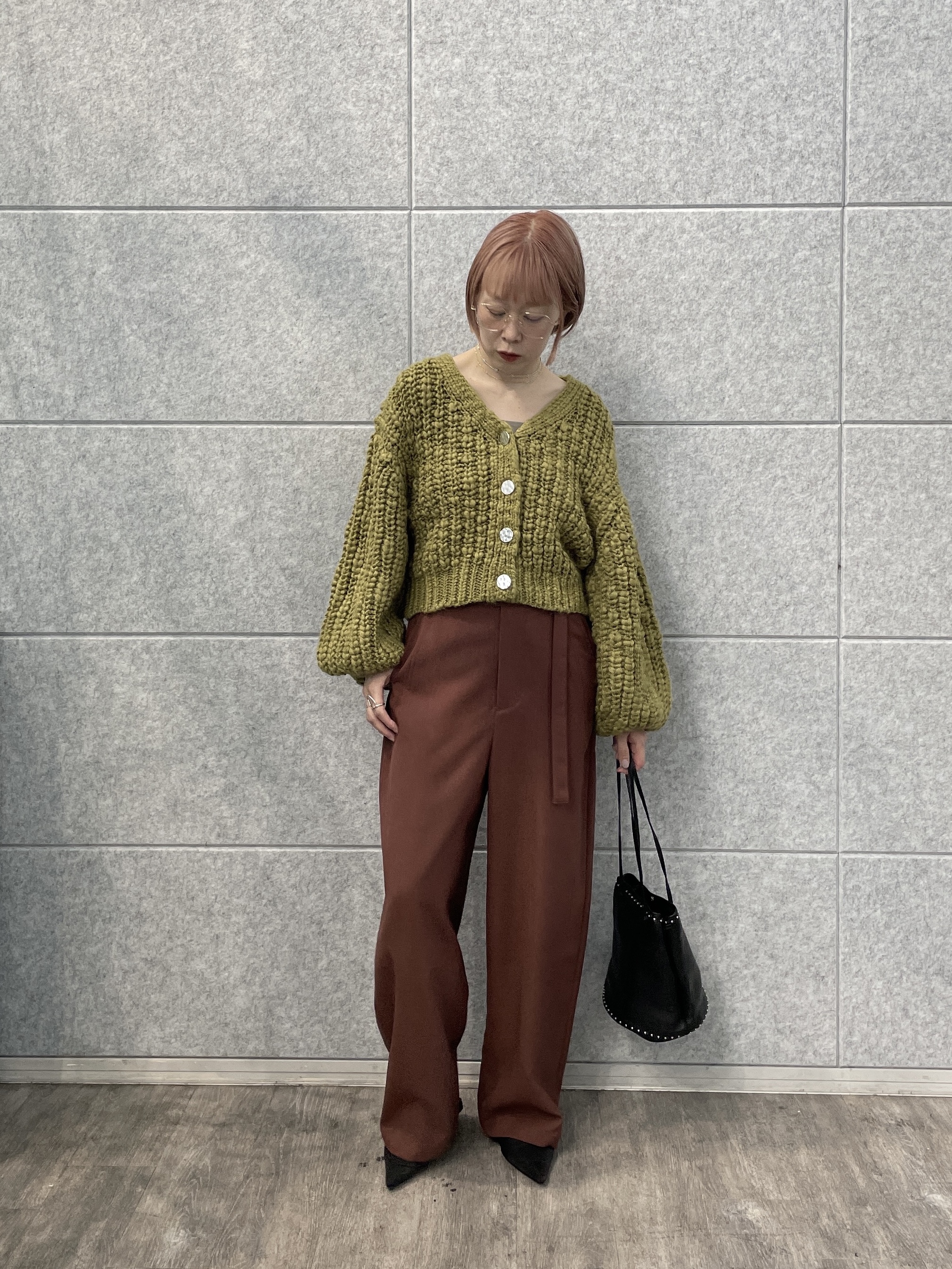 mikuさんの「INDIVI｜ベルト付きバレルパンツ」を使ったコーディネート