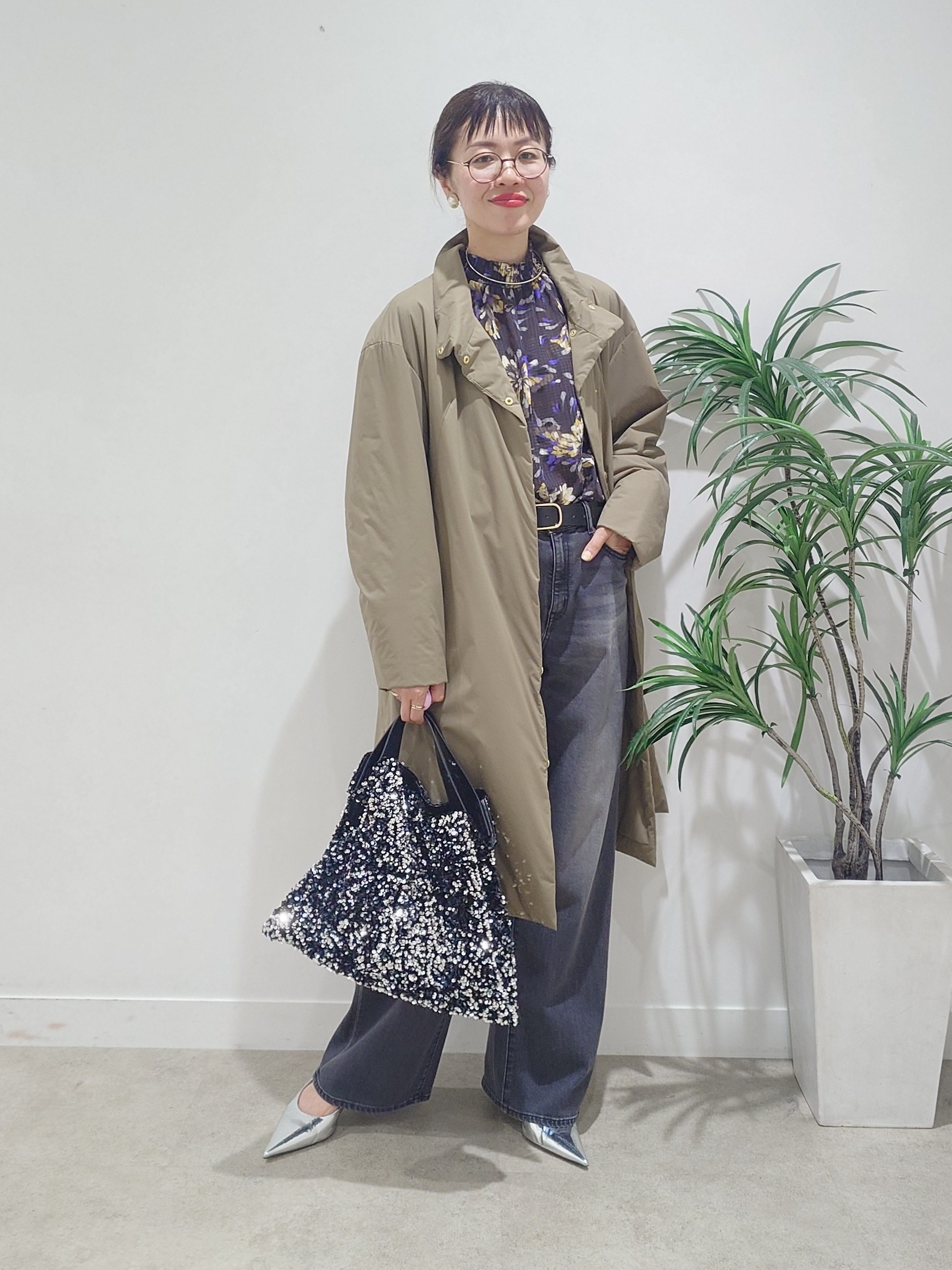 MUTSUKOさんの「UNTITLED｜【撥水/軽量/薄中綿入り】スタンドカラーコート」を使ったコーディネート