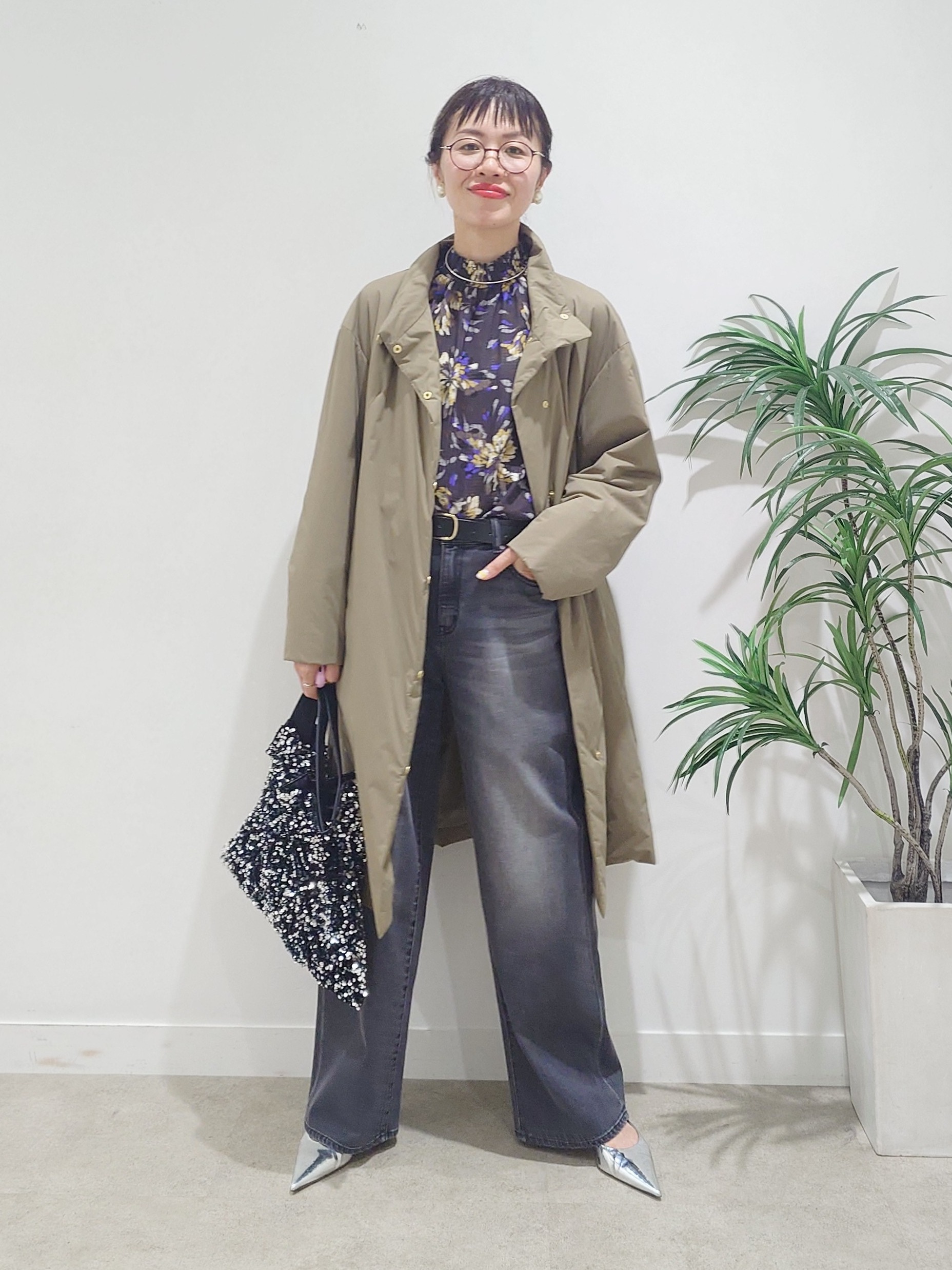 MUTSUKOさんの「UNTITLED｜【撥水/軽量/薄中綿入り】スタンドカラーコート」を使ったコーディネート