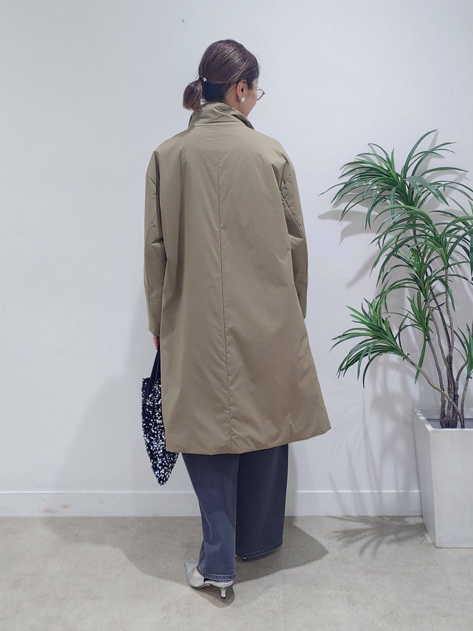 MUTSUKOさんの「UNTITLED｜【撥水/軽量/薄中綿入り】スタンドカラーコート」を使ったコーディネート