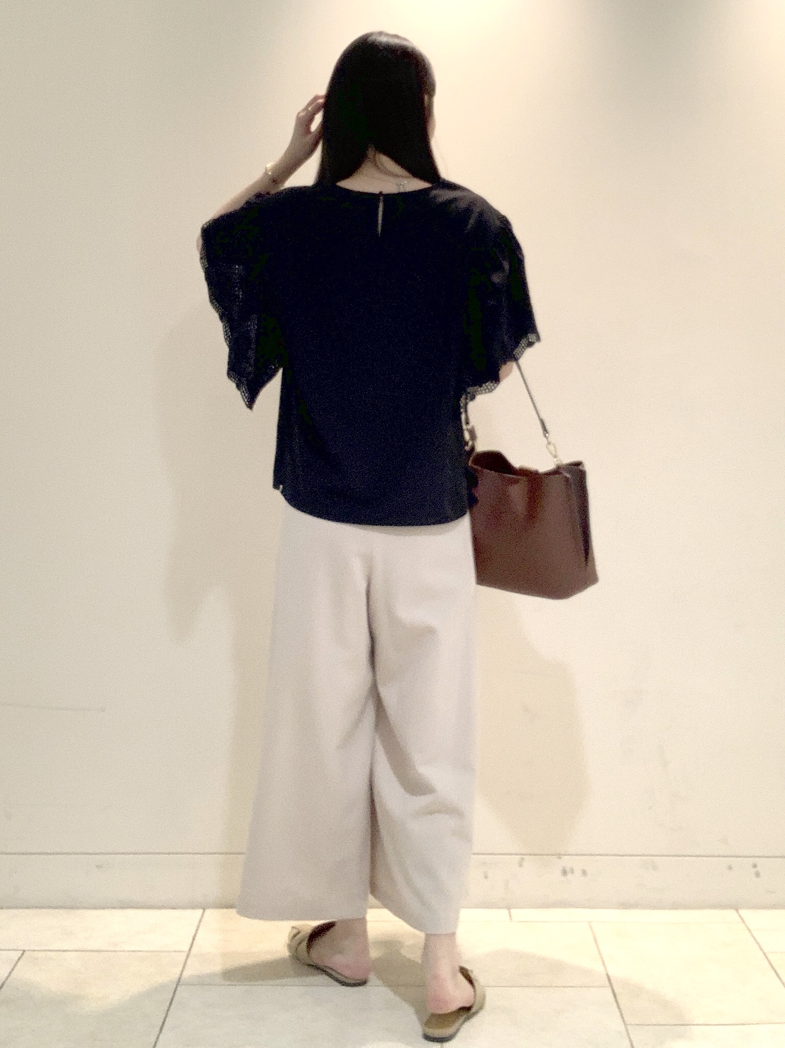 ヤマグチさんの「Reflect｜【通勤◎】スカラップレーススリーブ ブラウス」を使ったコーディネート