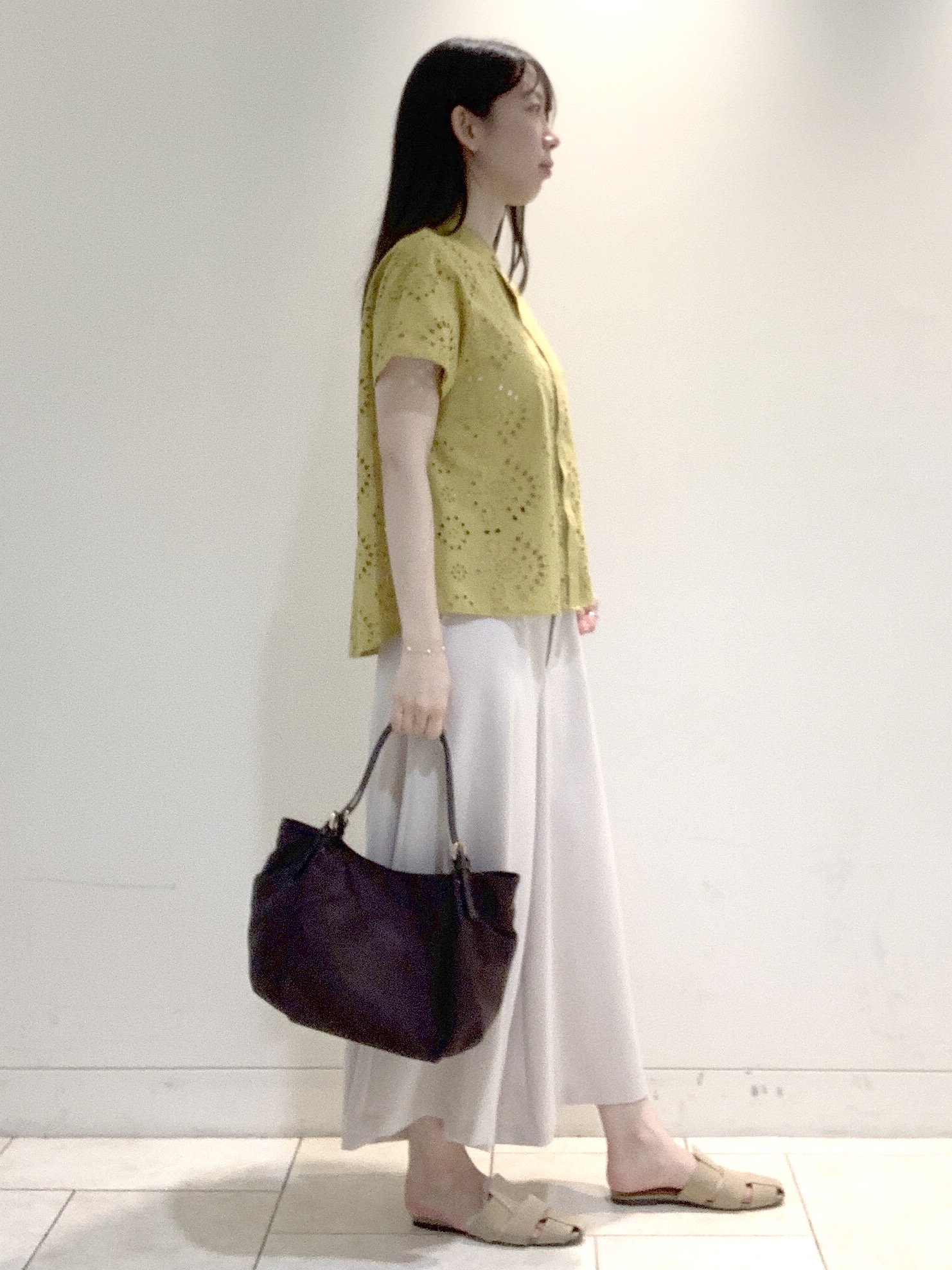 ヤマグチさんの「Reflect｜【通勤◎】カットワーク刺繍レース シャツブラウス」を使ったコーディネート