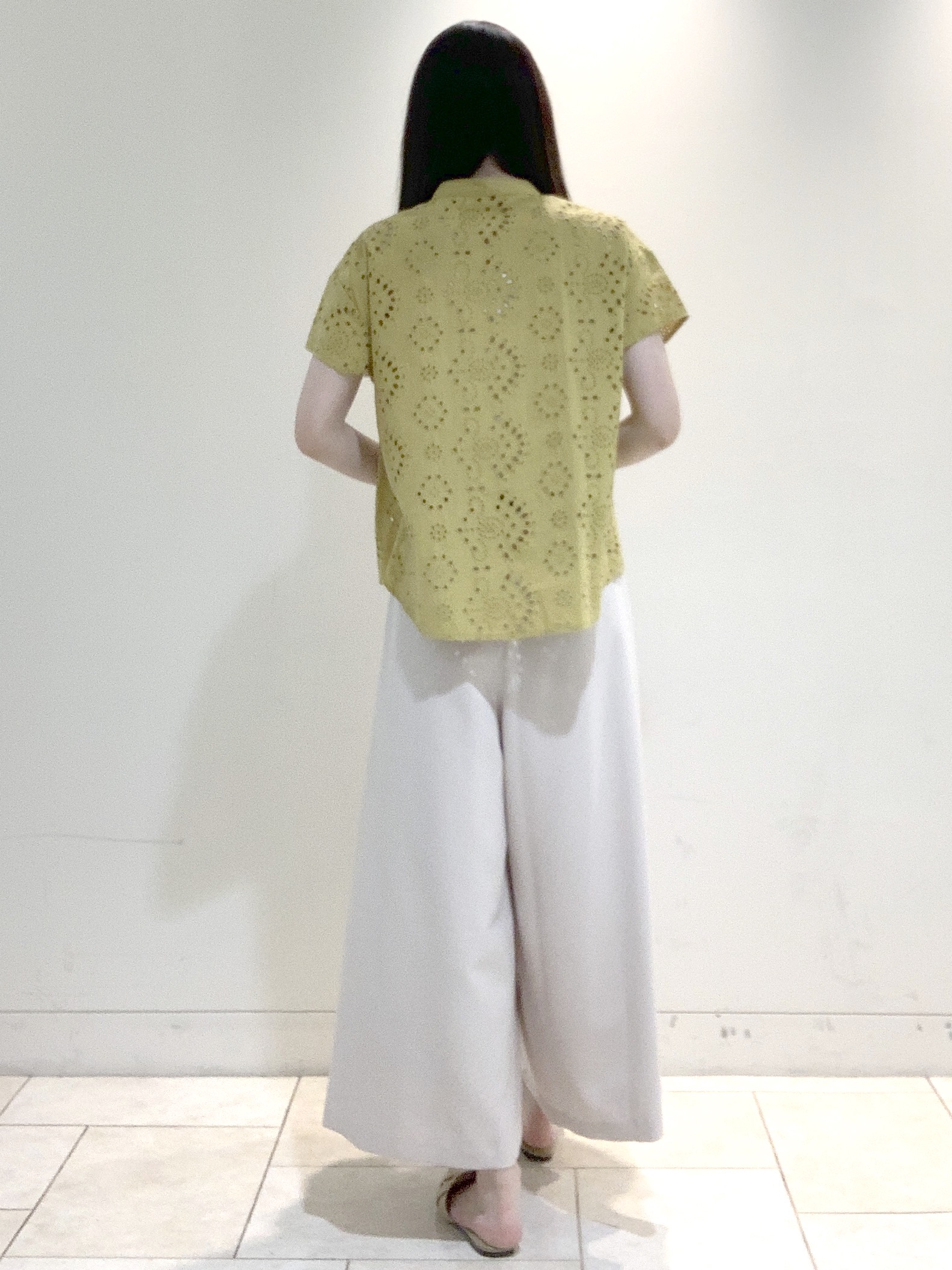 ヤマグチさんの「Reflect｜【通勤◎】カットワーク刺繍レース シャツブラウス」を使ったコーディネート