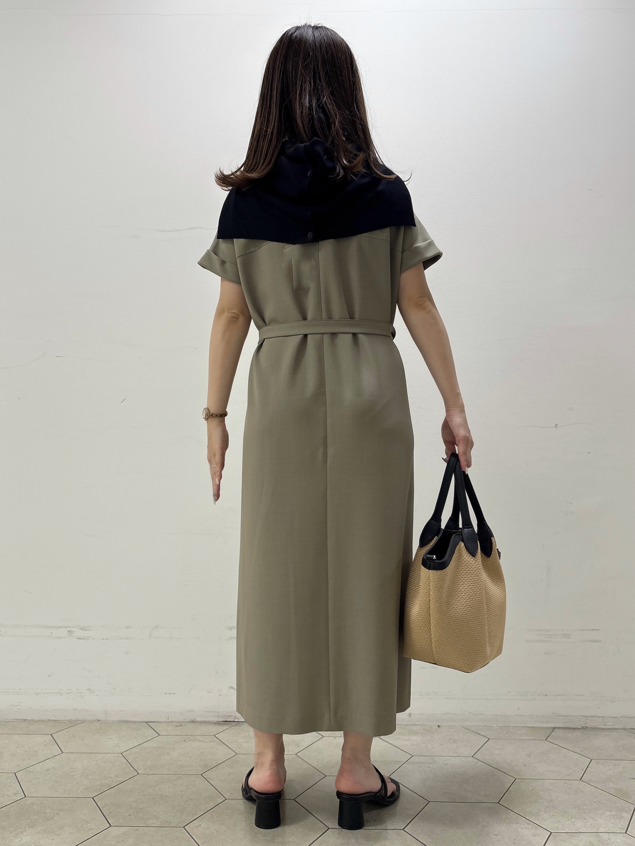 kahoさんの「INDIVI｜【華奢見え】ベルト付きナローワンピース」を使ったコーディネート