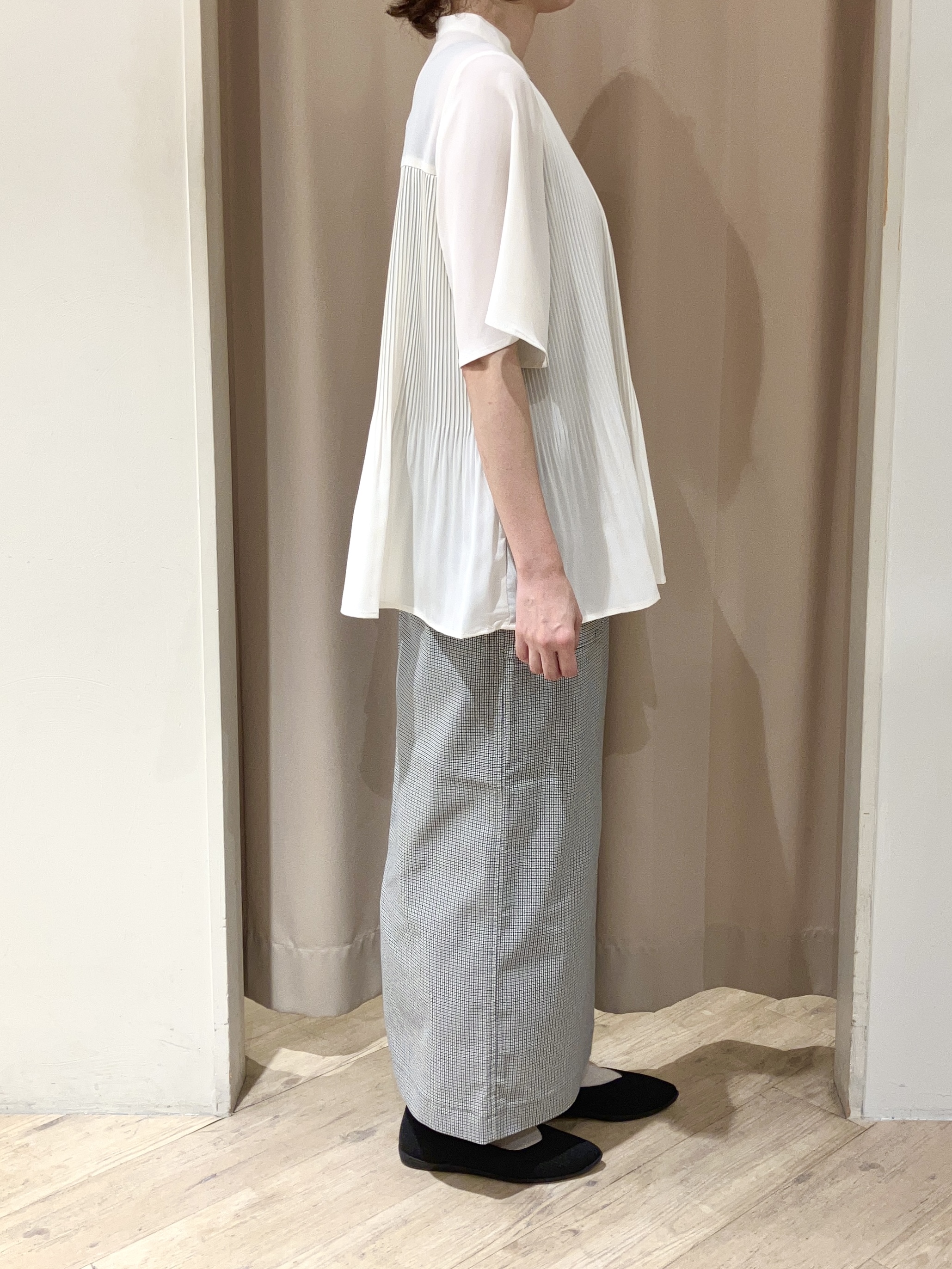 kimiさんの「grove｜【体型カバー◎】大人フェミニン消しプリーツブラウス」を使ったコーディネート