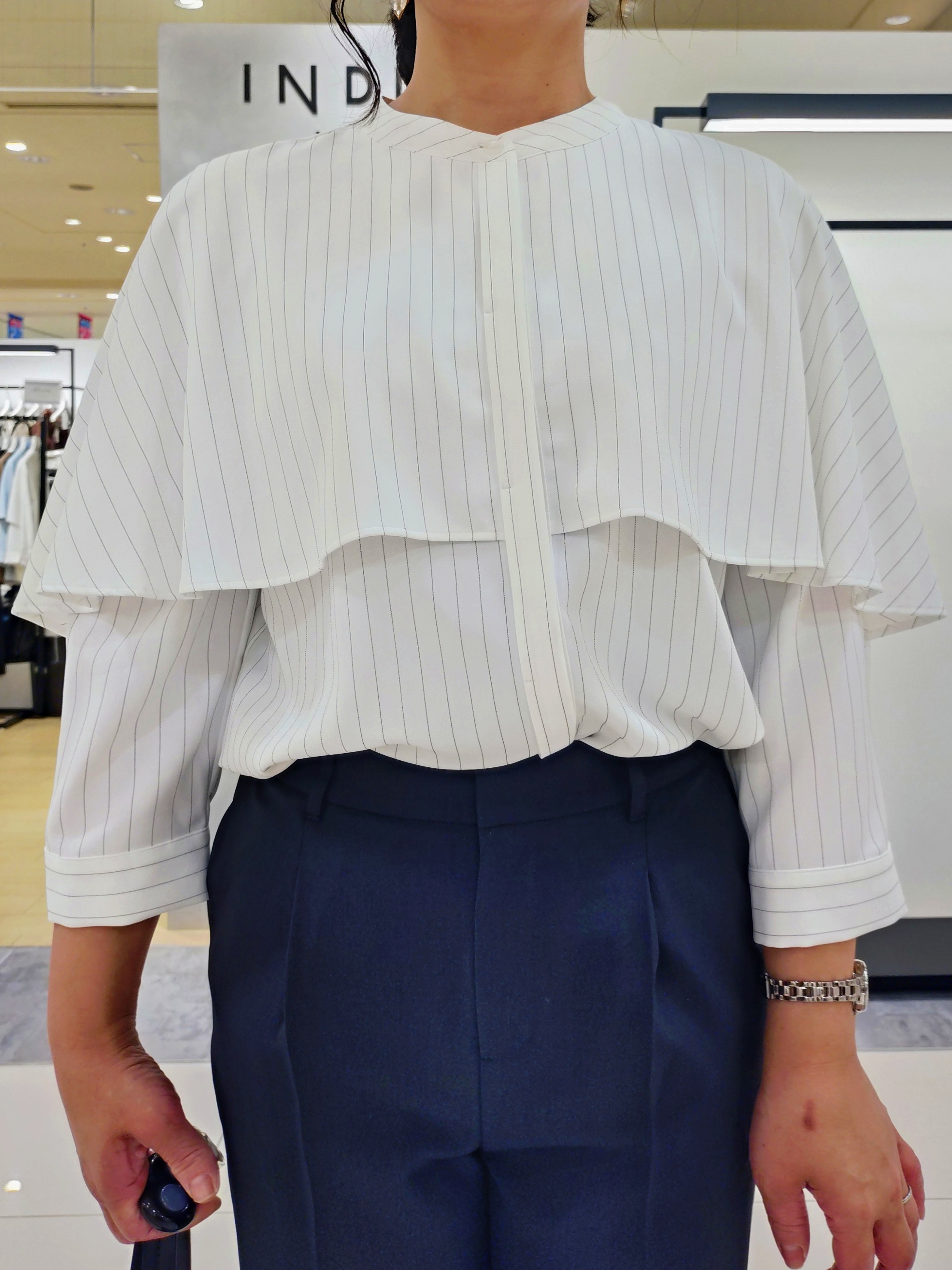 TOMOMIさんの「INDIVI｜【定番スーツ／UVケア／洗える】ウール調テーラードジャケット」を使ったコーディネート