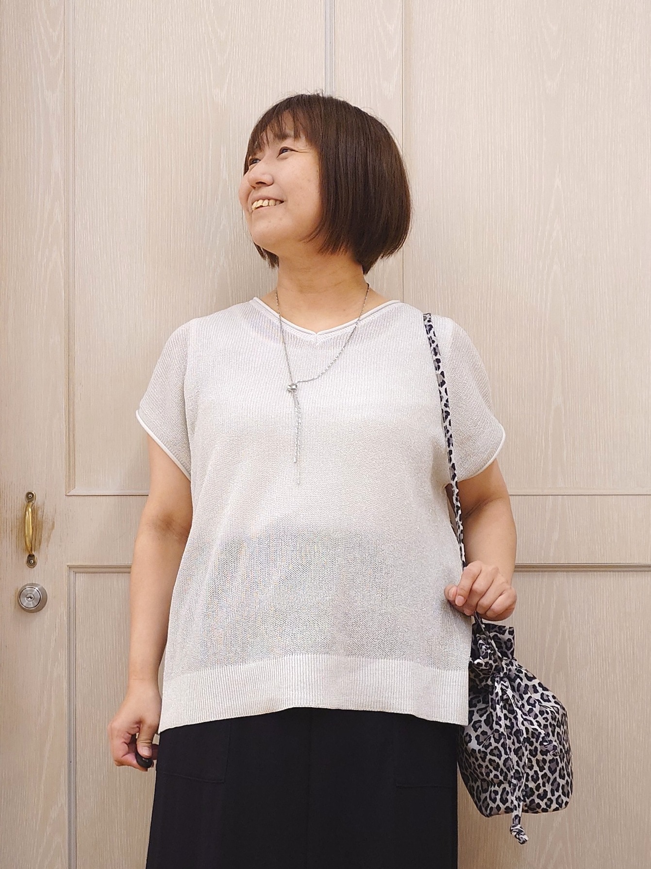 とろろさんの「SHOO･LA･RUE｜【2点セット/前後2WAY/洗濯機可/S-LL】体型カバーも叶う ラメ畦ニット+タンクトップ」を使ったコーディネート