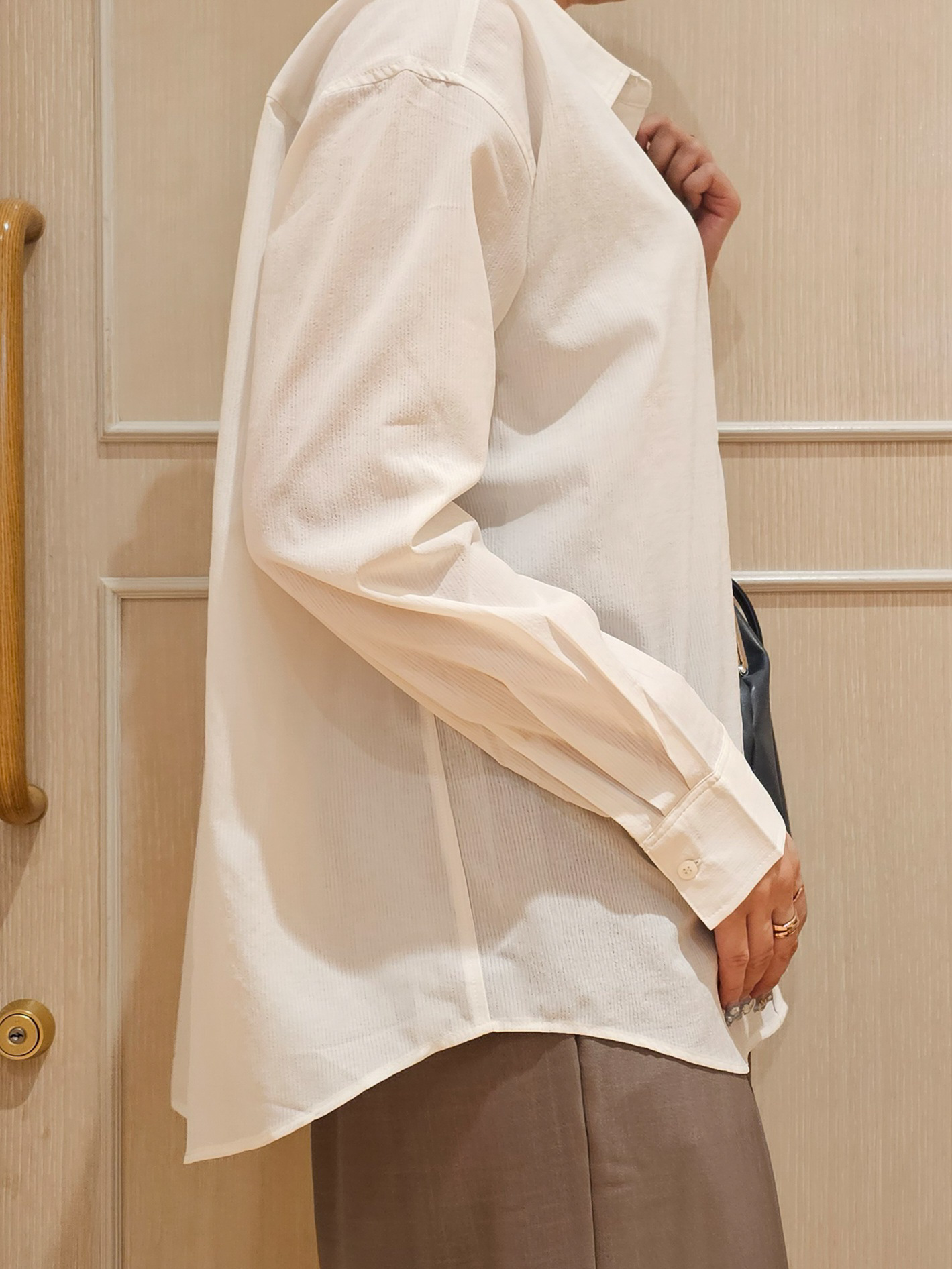 ゆゆさんの「SHOO･LA･RUE｜【通気性〇/S-LL/洗濯機可】羽織にも使いやすい きちんとベーシックシャツ」を使ったコーディネート