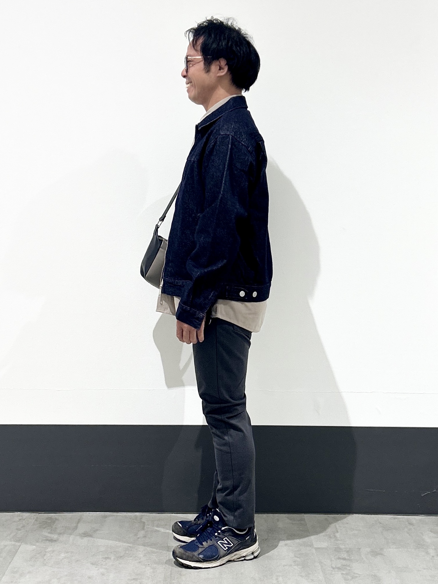 KENJI Iさんの「THE SHOP TK｜【色落ちしにくい/セットアップ可】デニムライク ジップアップジャケット」を使ったコーディネート