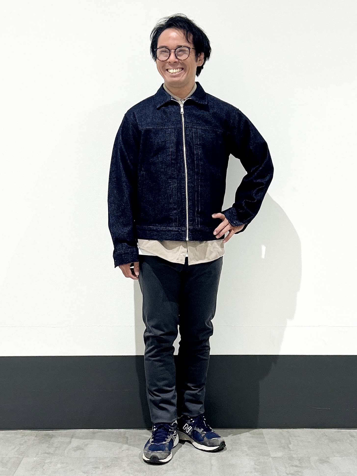 KENJI Iさんの「THE SHOP TK｜【色落ちしにくい/セットアップ可】デニムライク ジップアップジャケット」を使ったコーディネート